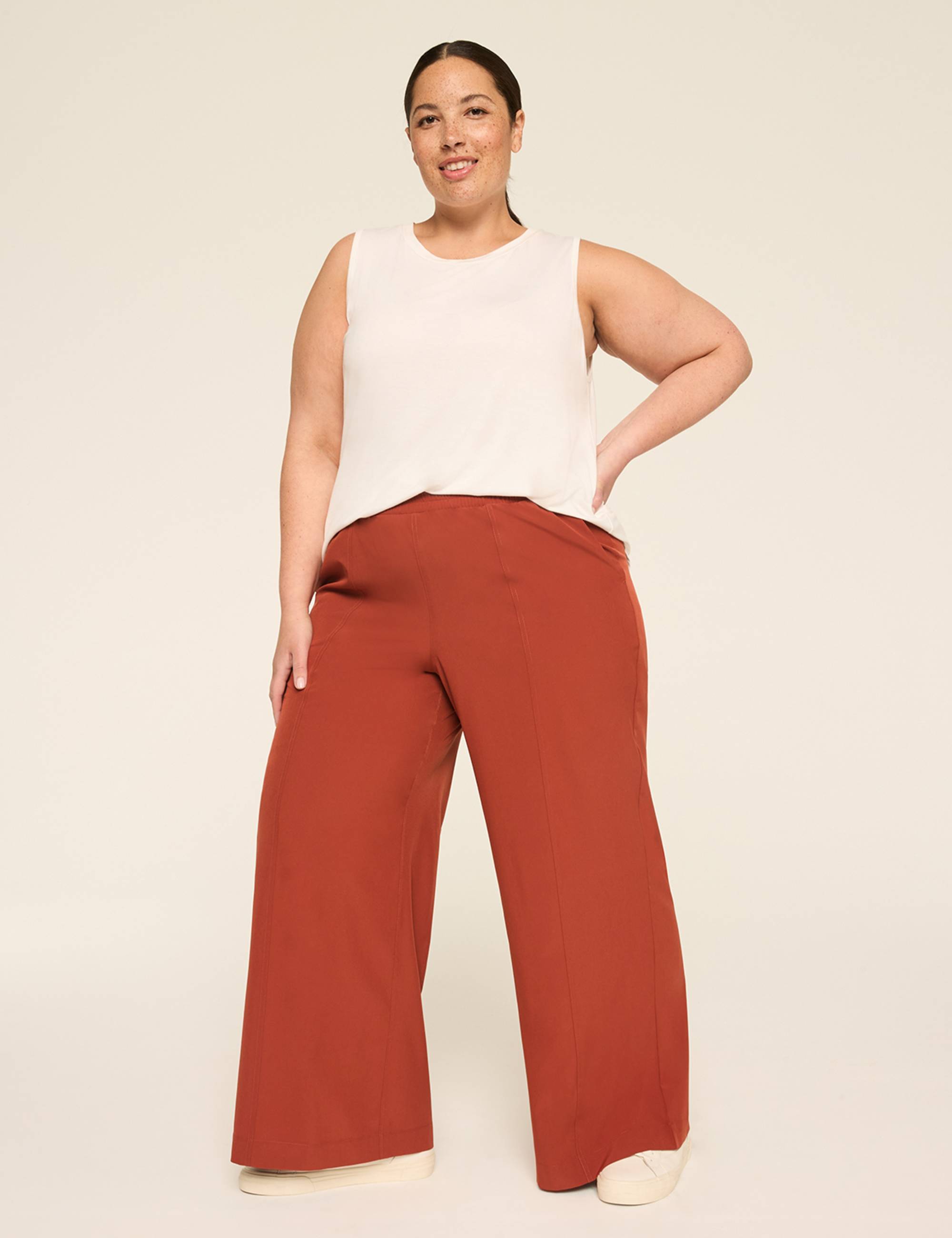 LIVI Stretch Woven Relaxed Straight Pant