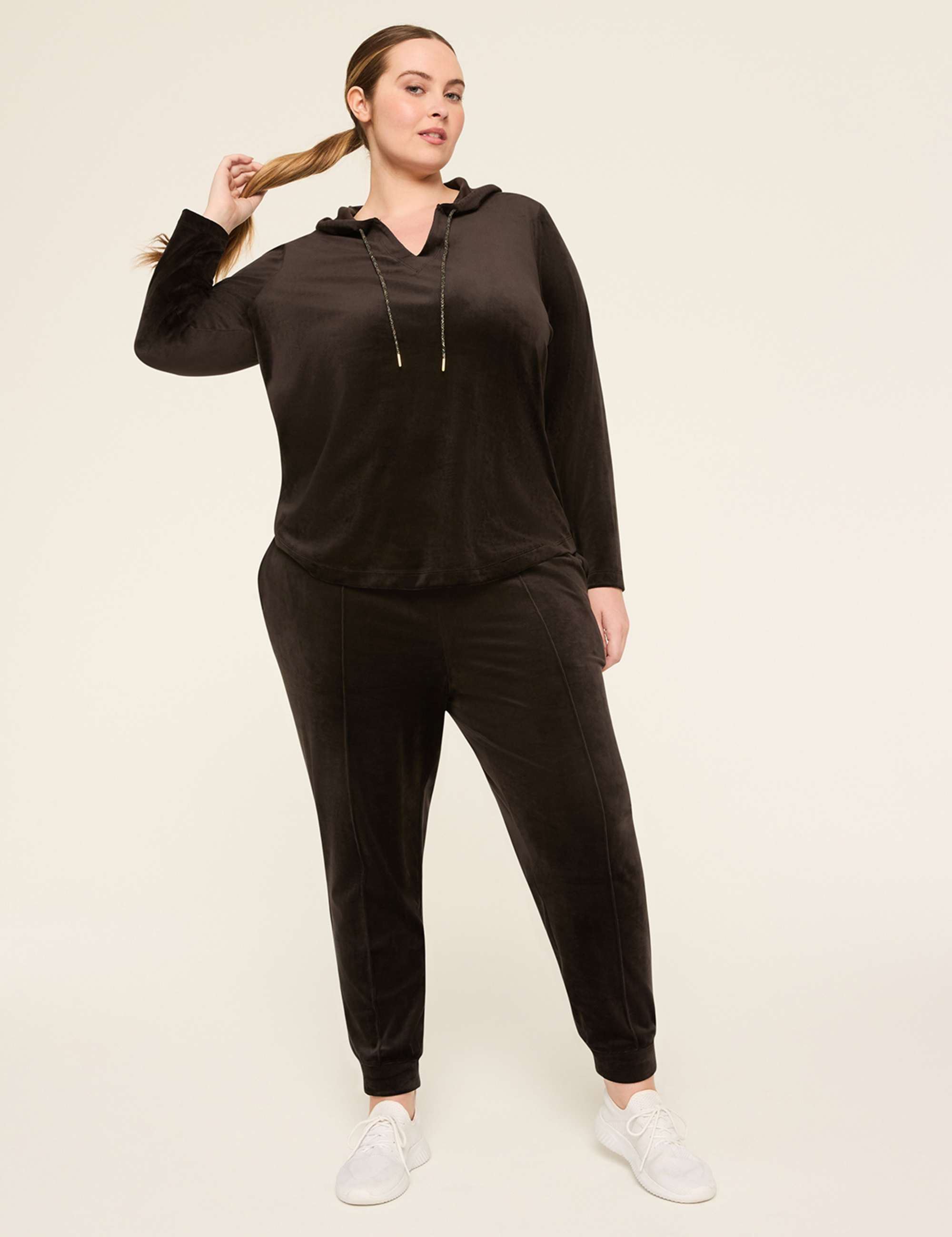 LIVI Velour Jogger