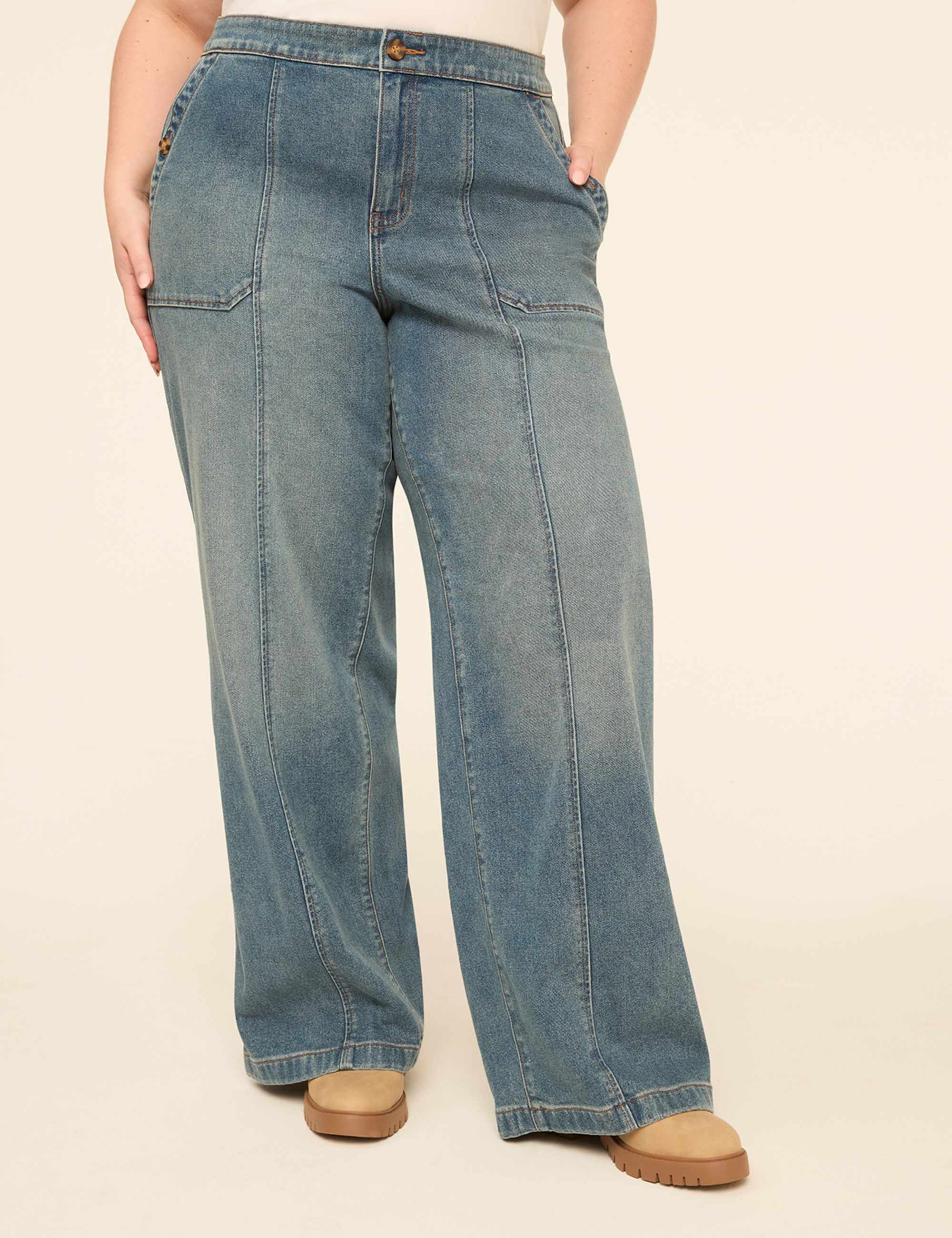 Signature Fit High-Rise Wide Leg Utility Jean