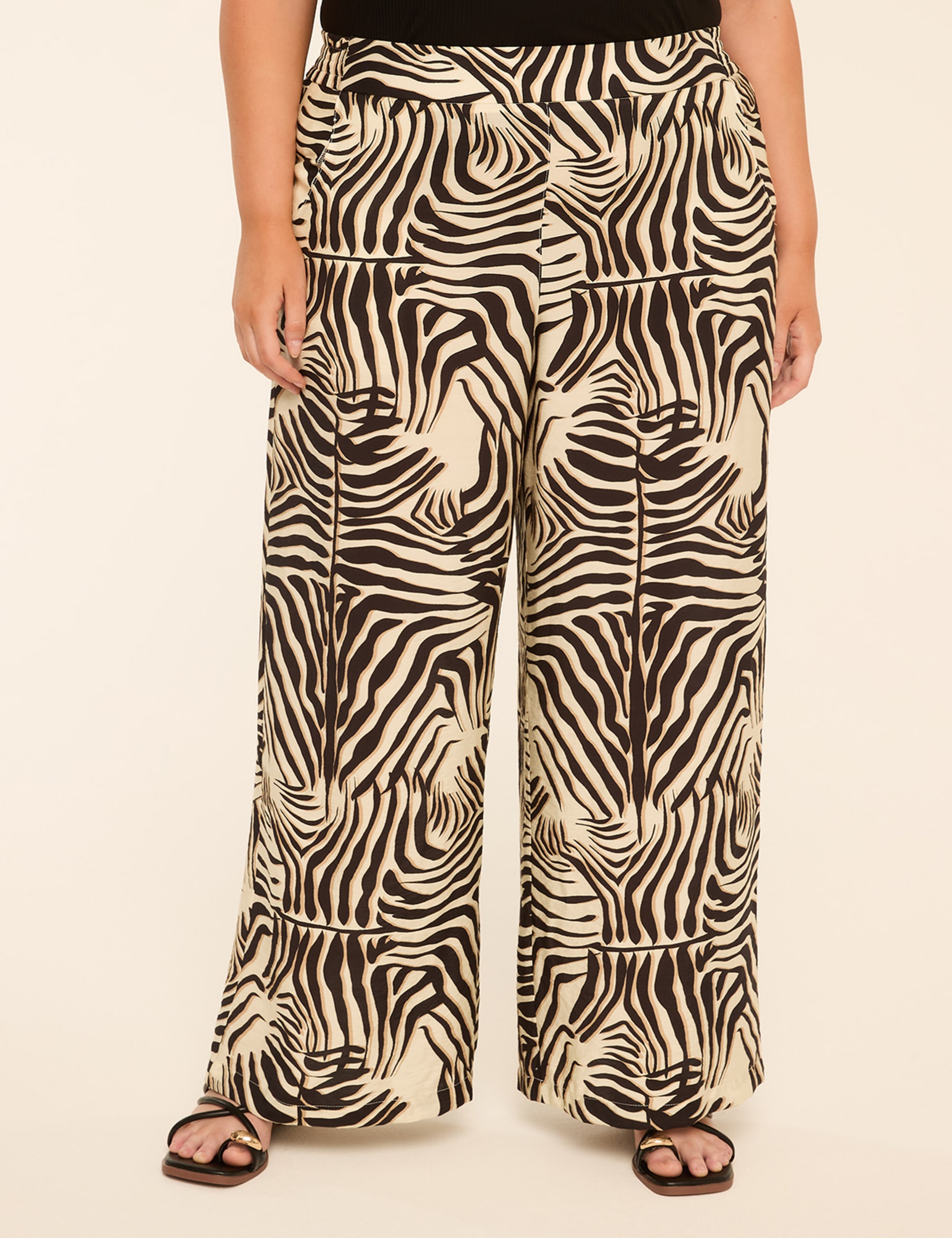 Pull-On Printed Wide Leg Pant