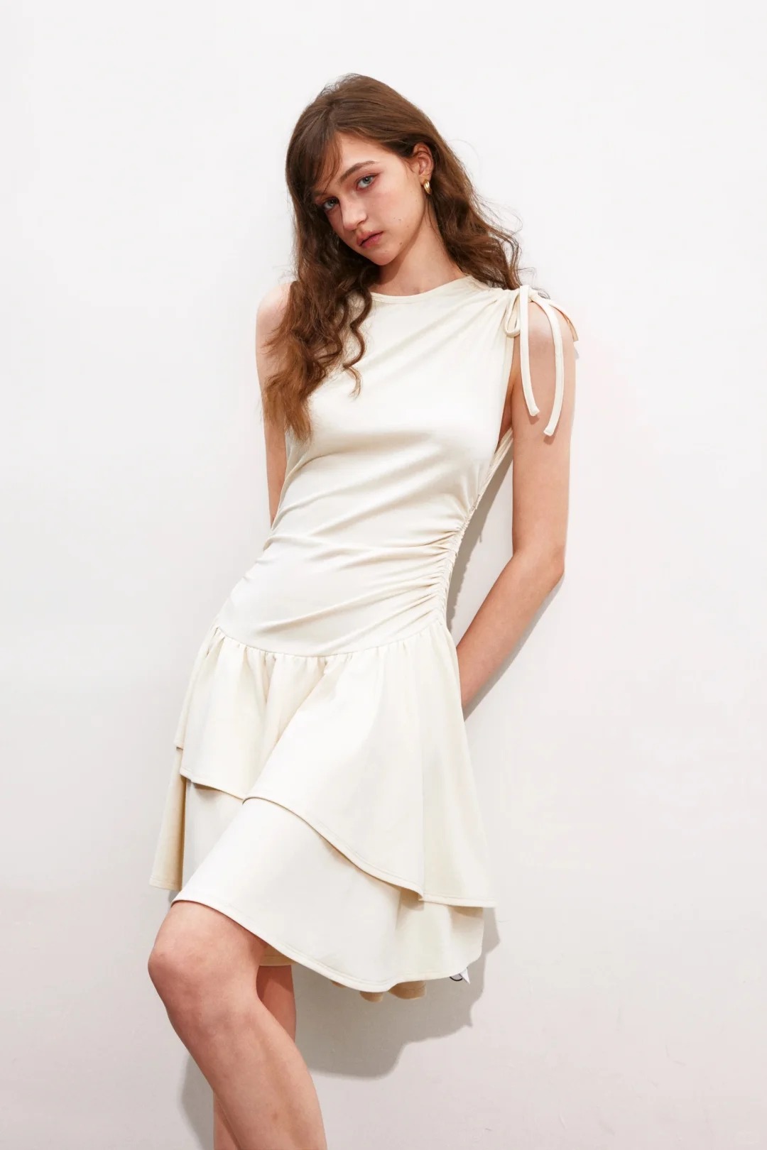 White sleeveless drawstring dress