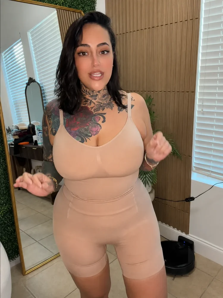 Amanda V.