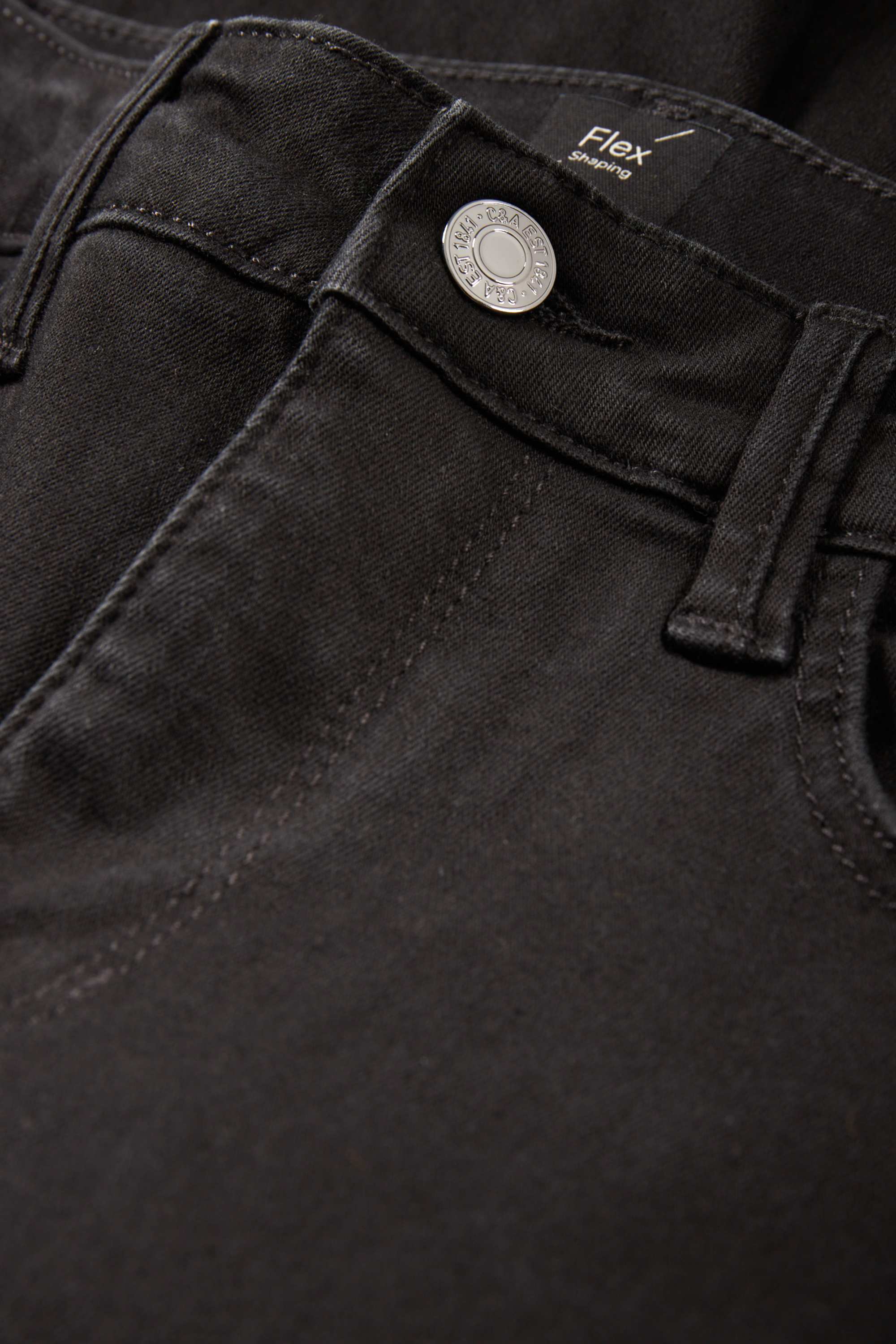 Slim jeans - mid-rise waist - shaping jeans - LYCRA® black