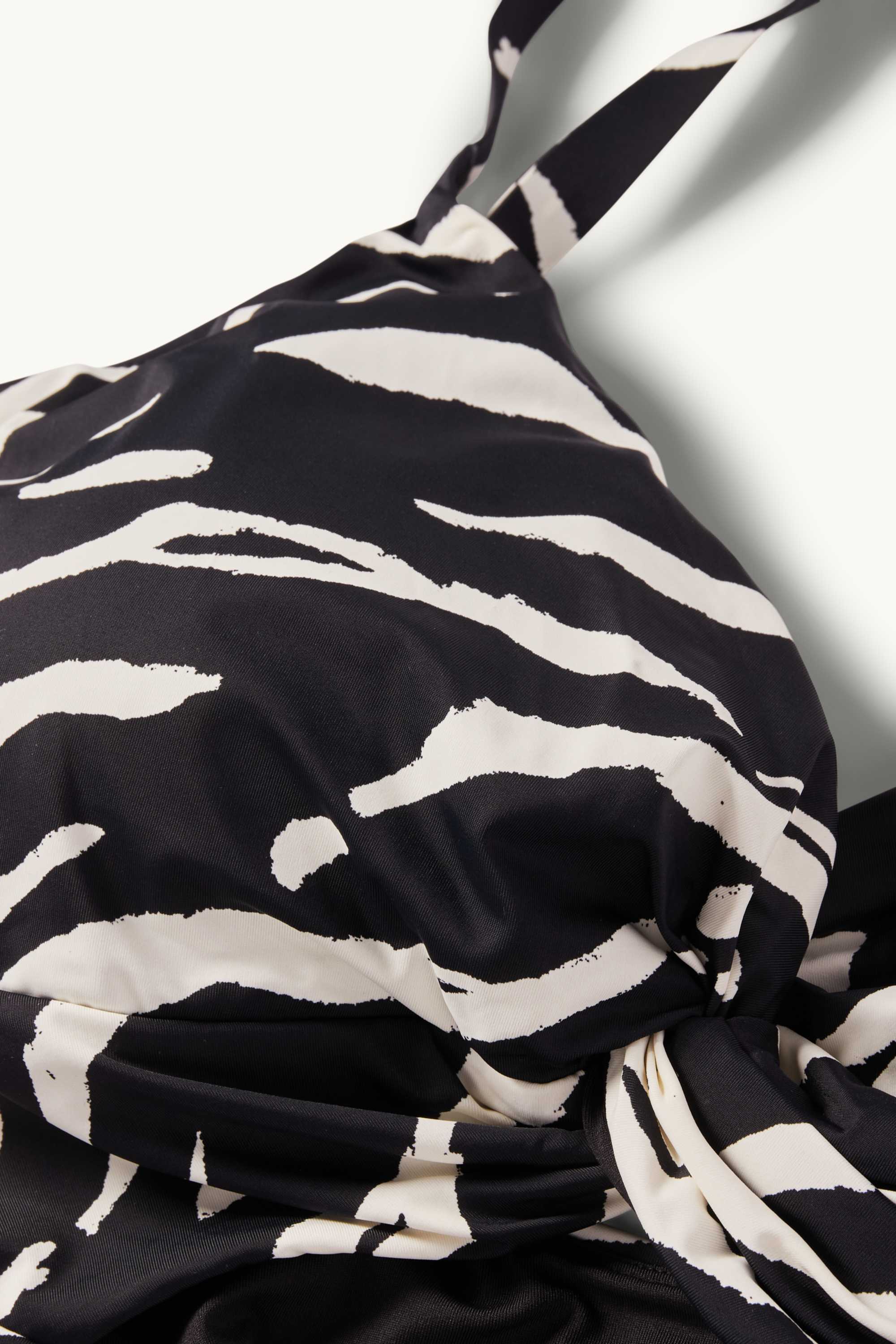 Swimsuit - padded - LYCRA® XTRA LIFE™ - patterned white / black