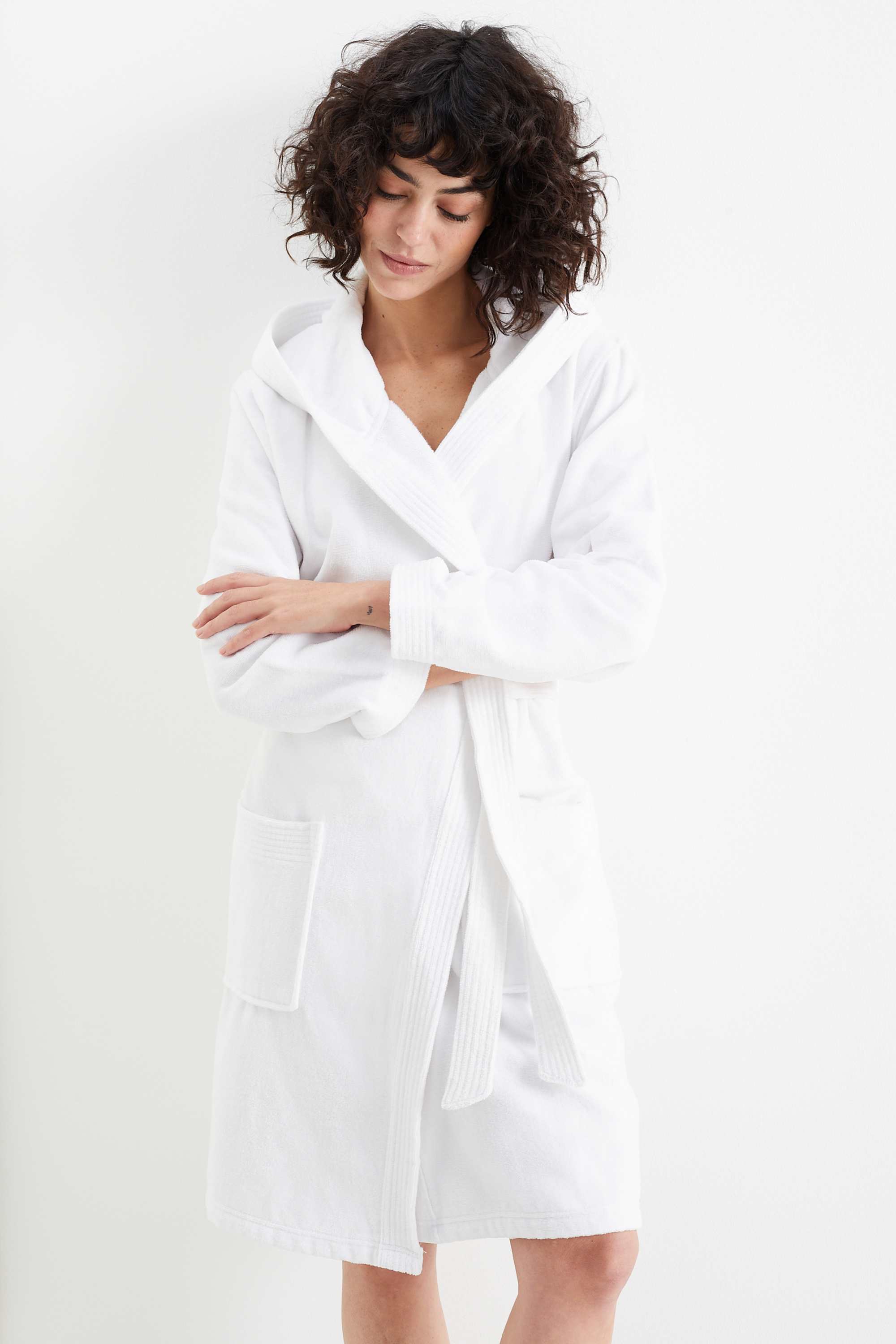 Terry cloth bathrobe with hood white