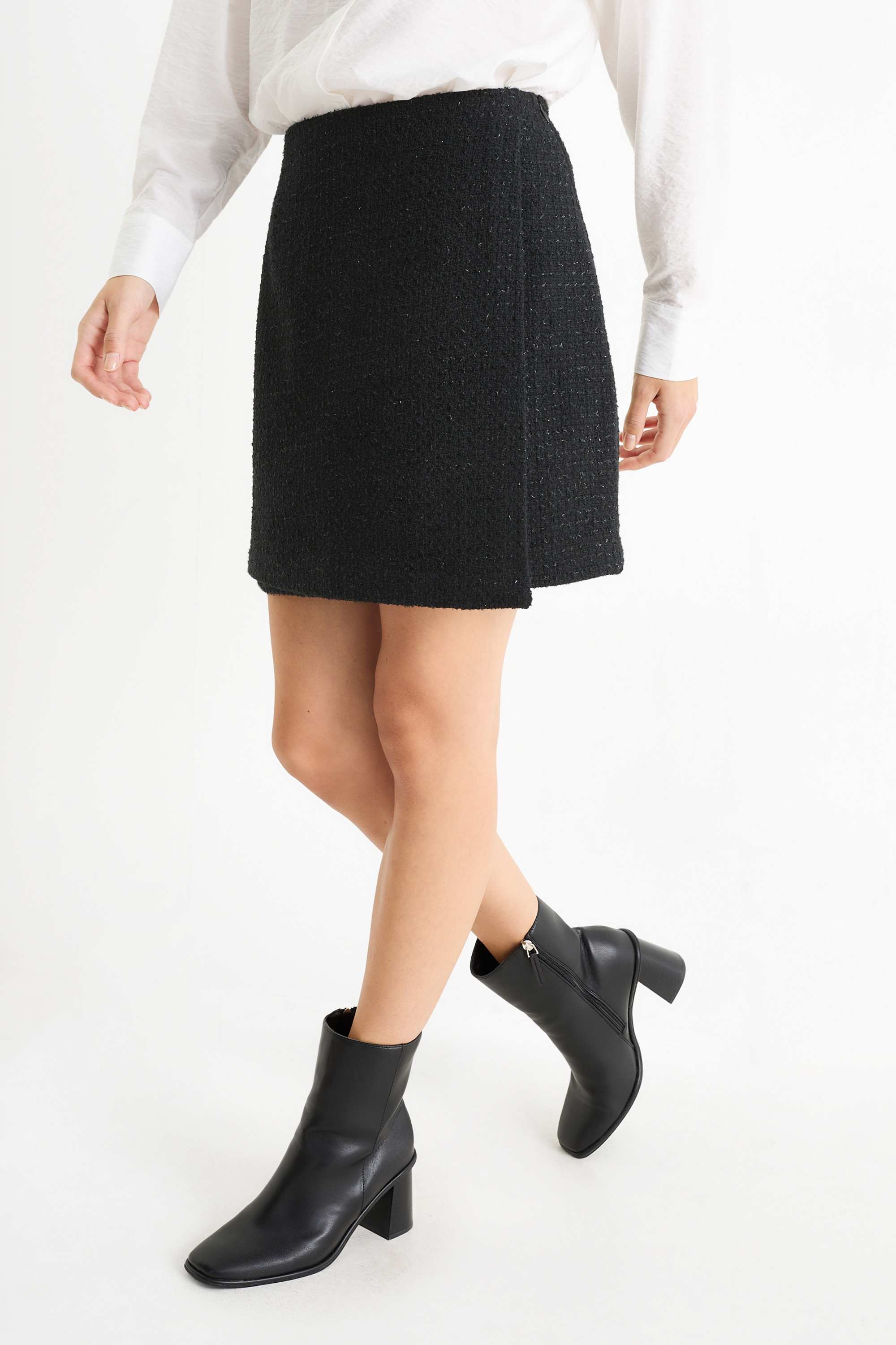 Miniskirt black