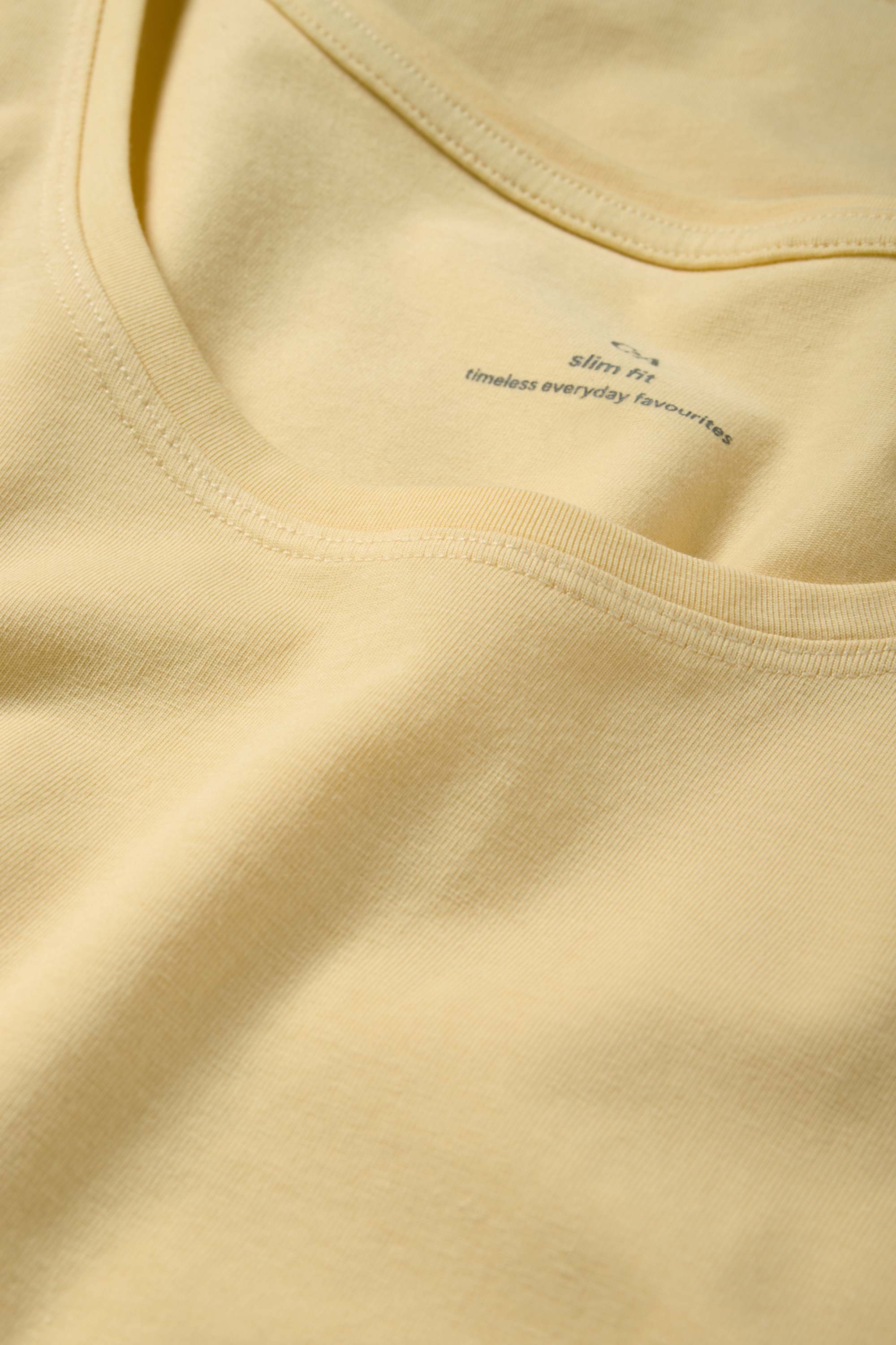 T-shirt - slim fit yellow