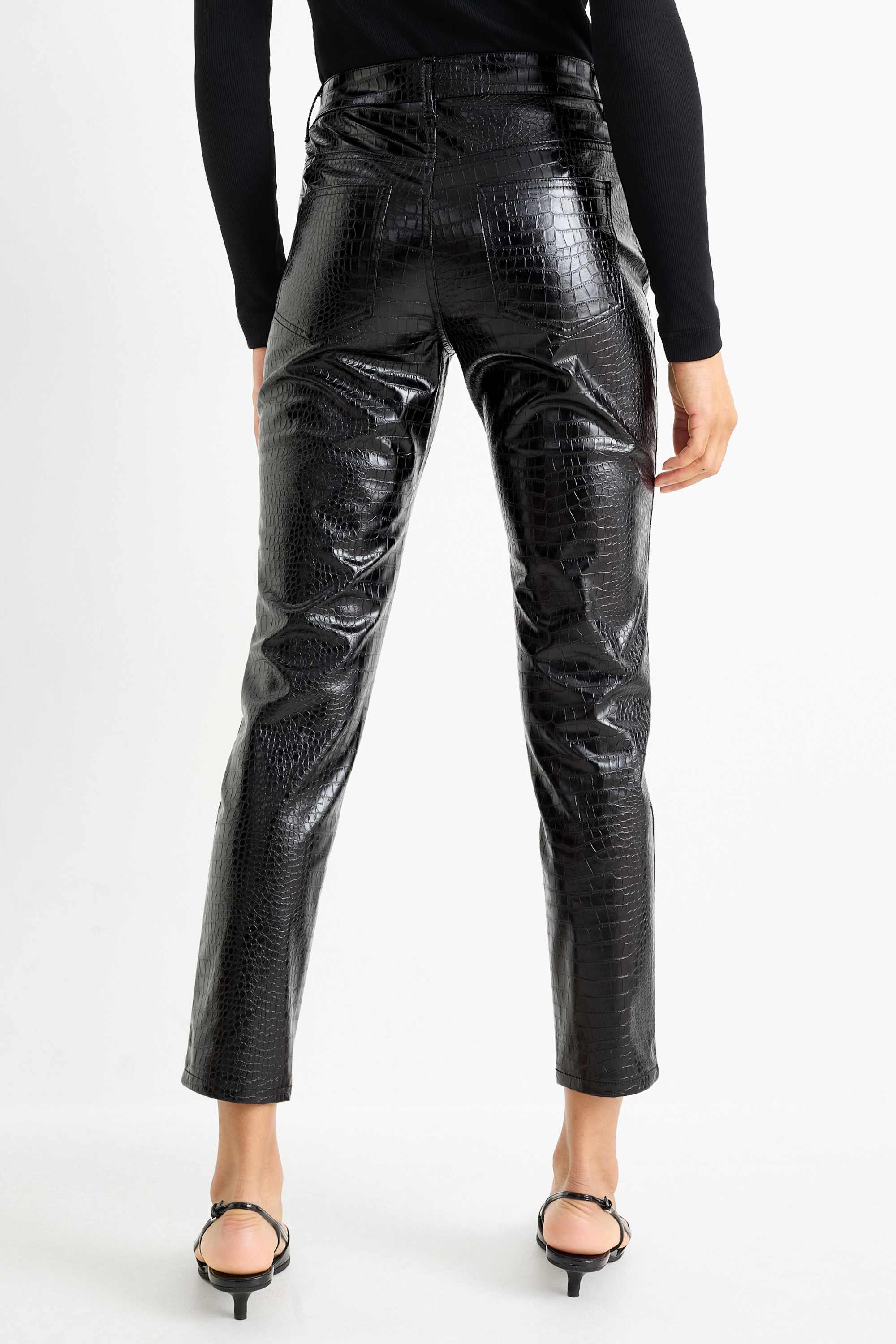 Trousers - mid-rise waist - slim fit - faux leather black