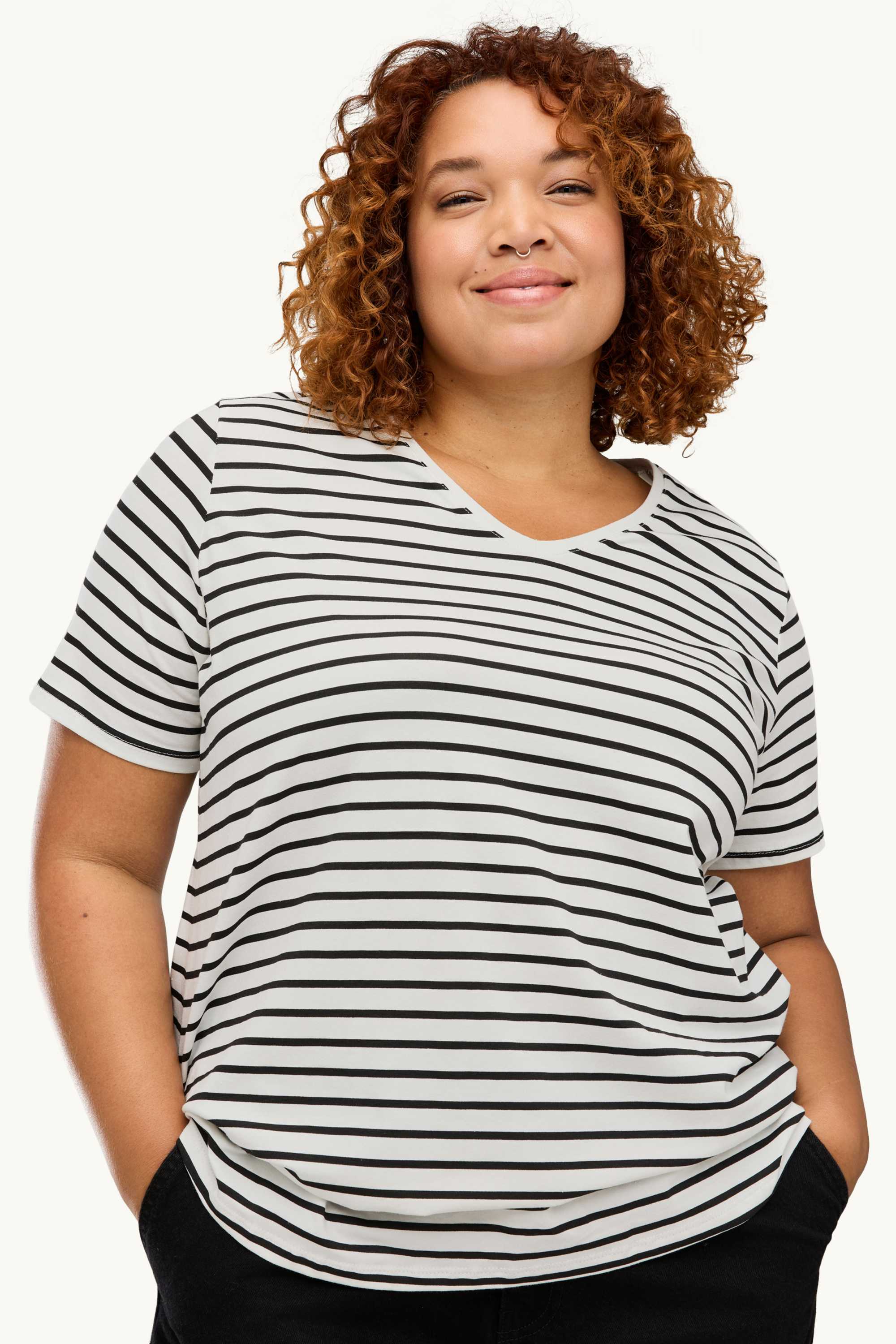 Multipack of 2 - V-neck T-shirt - LYCRA® white / black