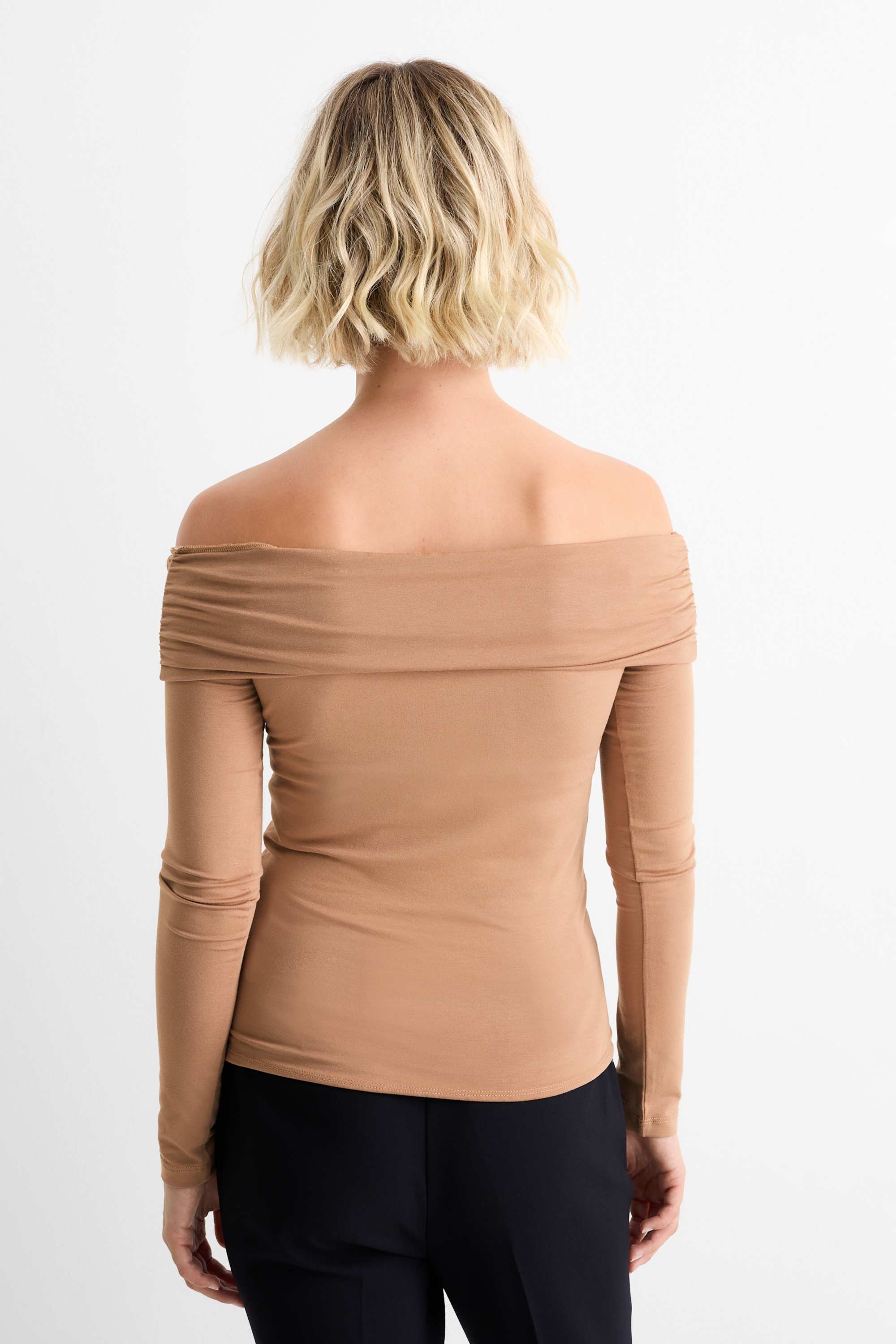 Long sleeve top beige