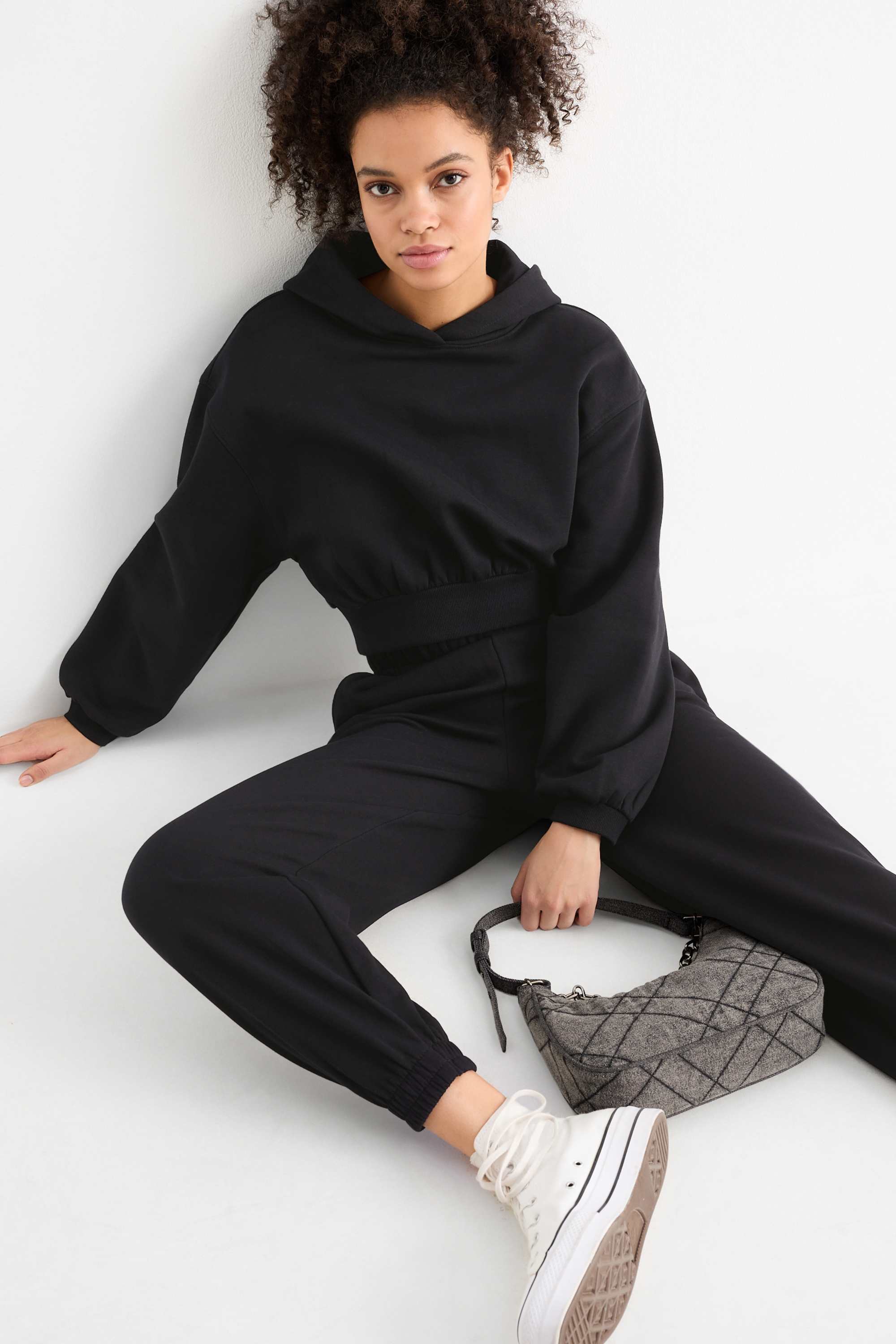 Cropped hoodie black
