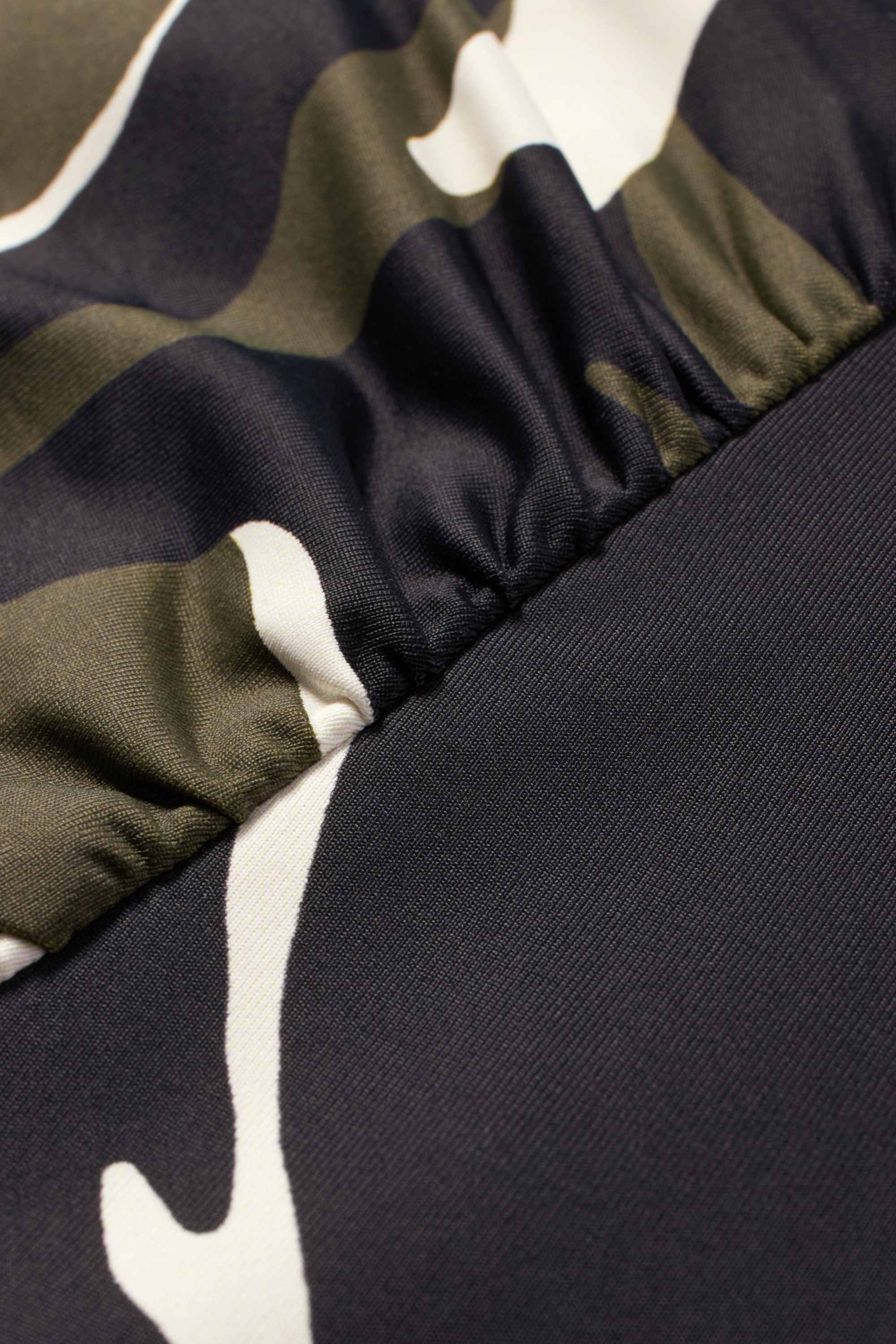 Bikini bottoms - high waist - LYCRA® XTRA LIFE™ - patterned dark green / black