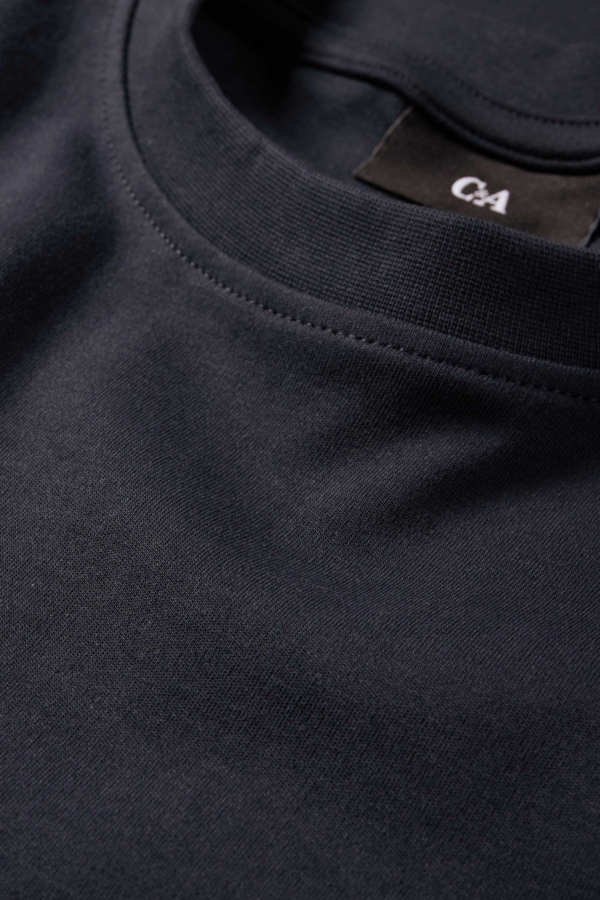 T-shirt - relaxed fit black (6)