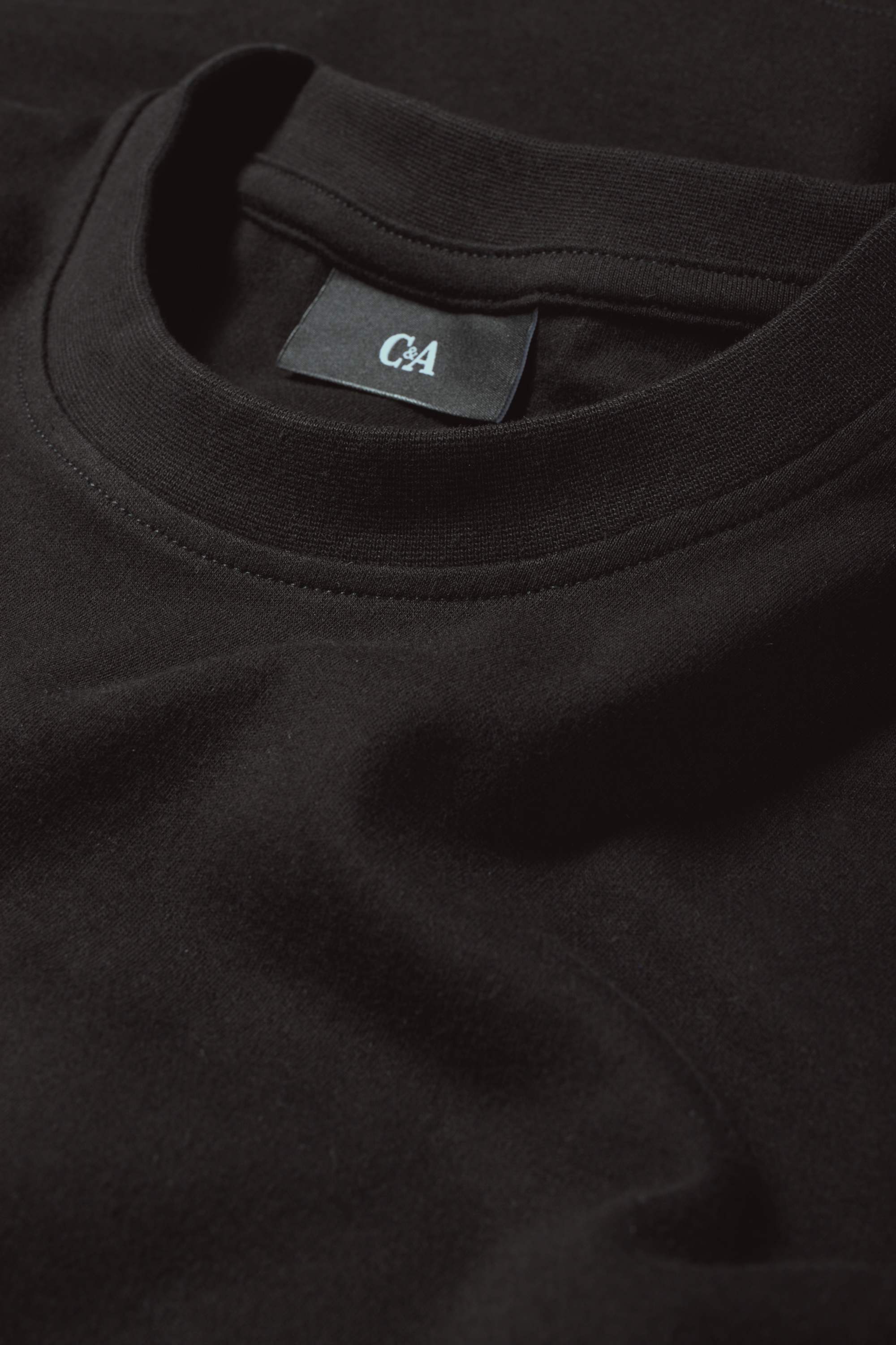 T-shirt - relaxed fit black (8)