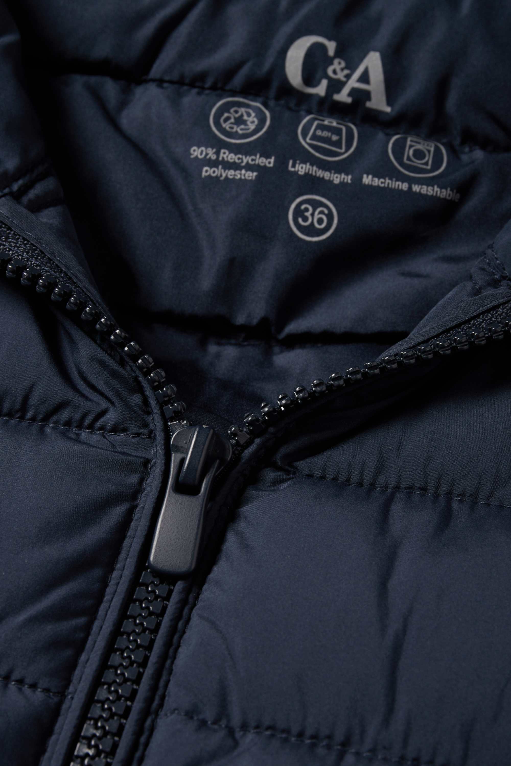 Quilted gilet with hood dark blue