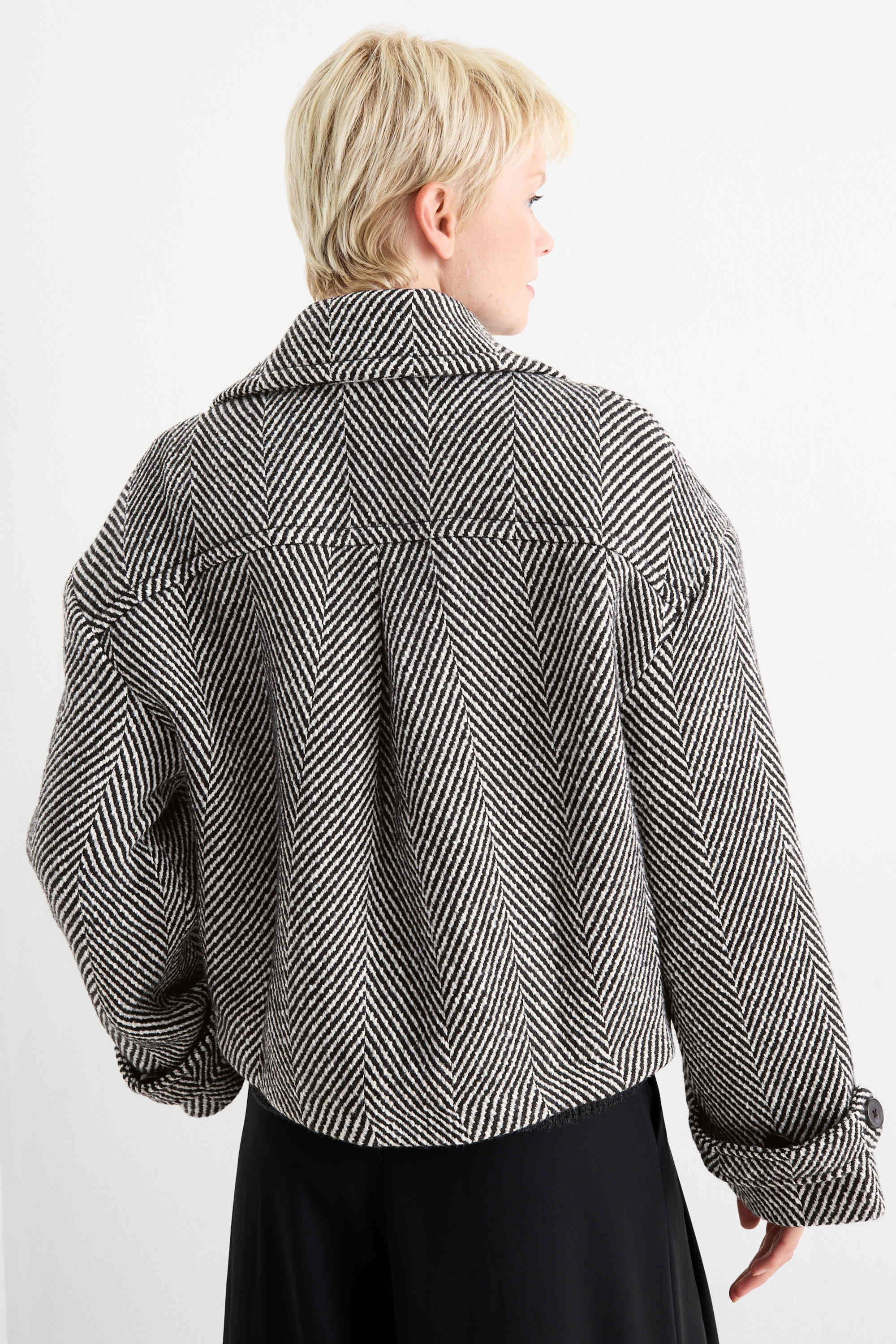 Jacket - textured black / white