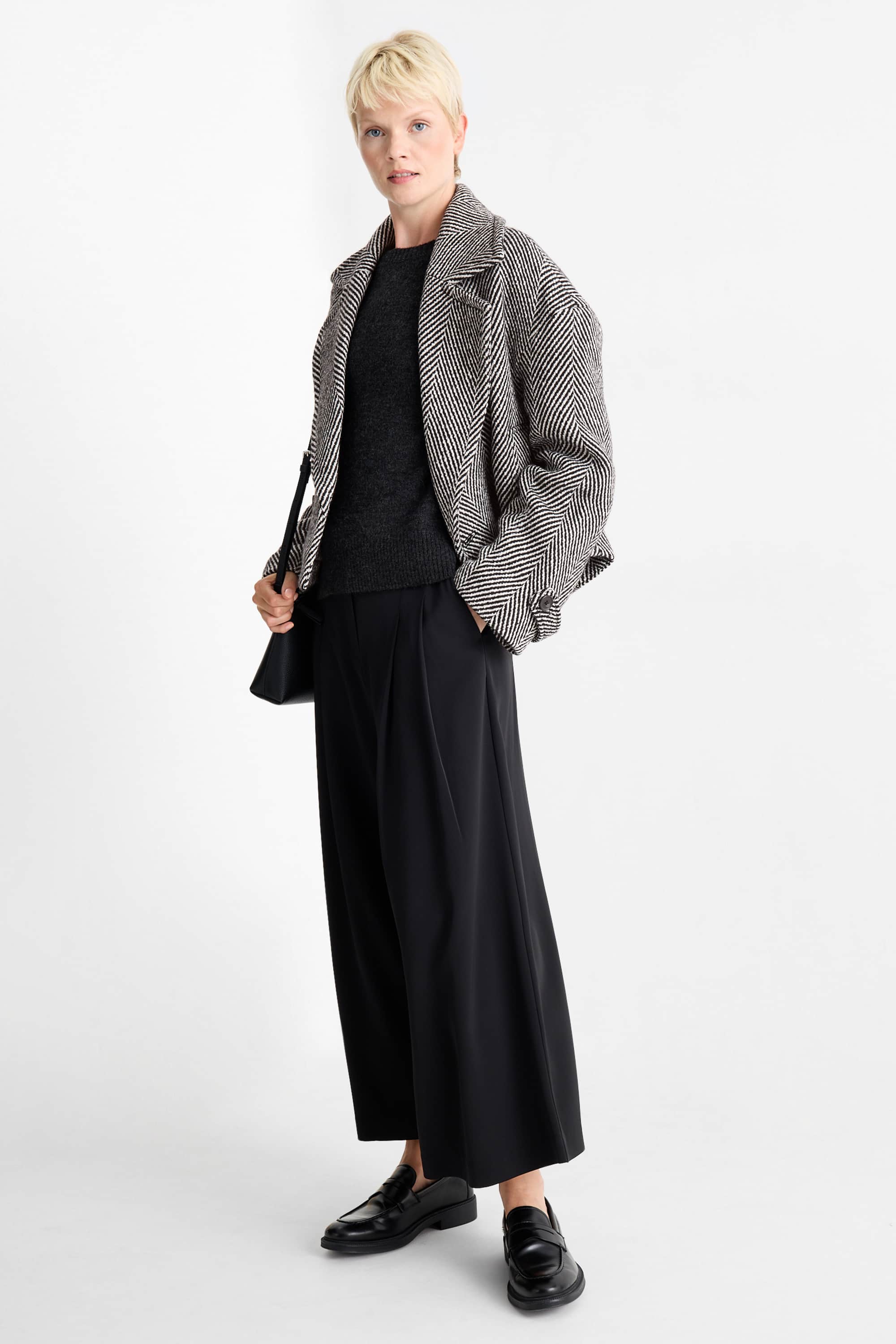 Jacket - textured black / white