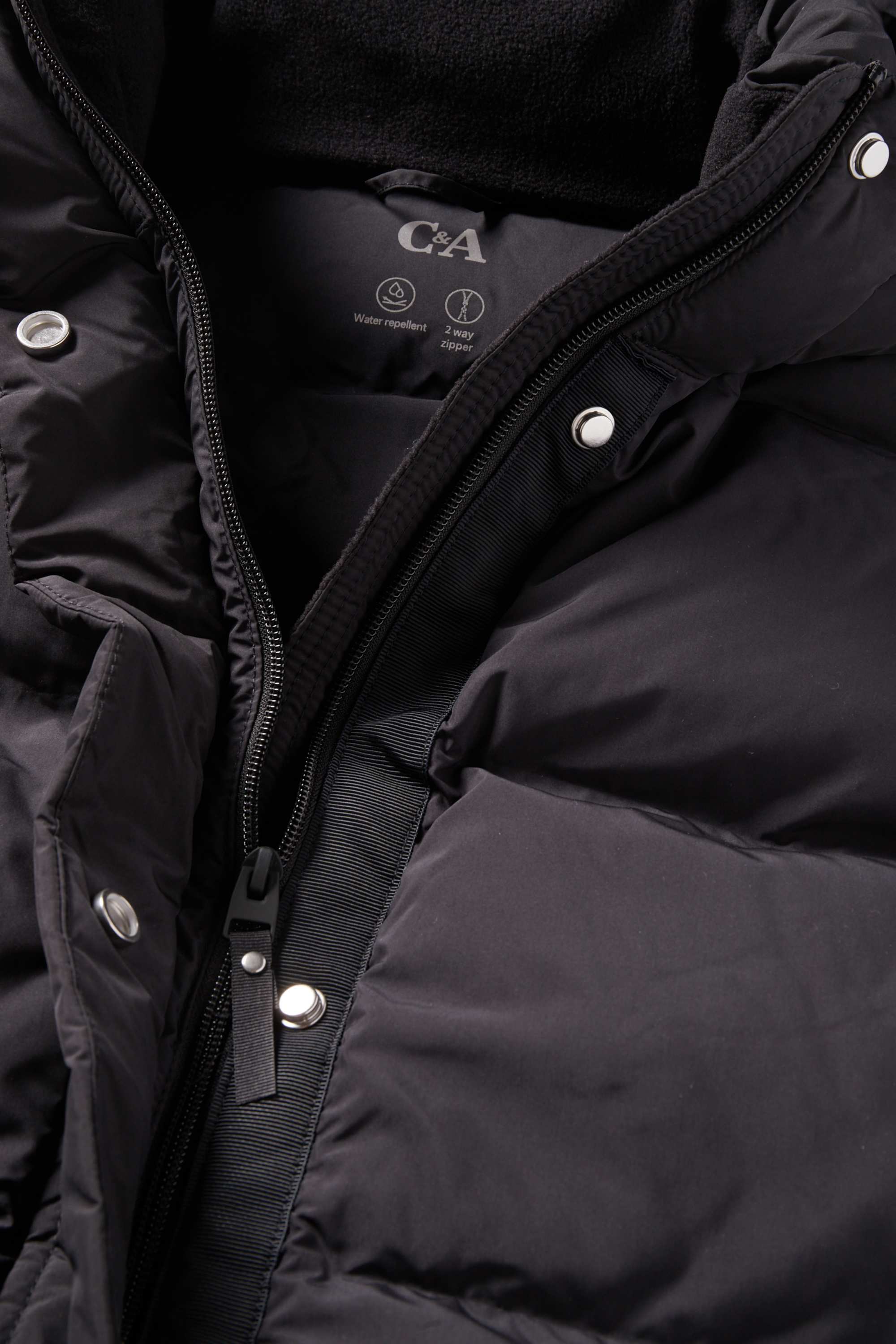 Quilted gilet with hood - water-repellent black