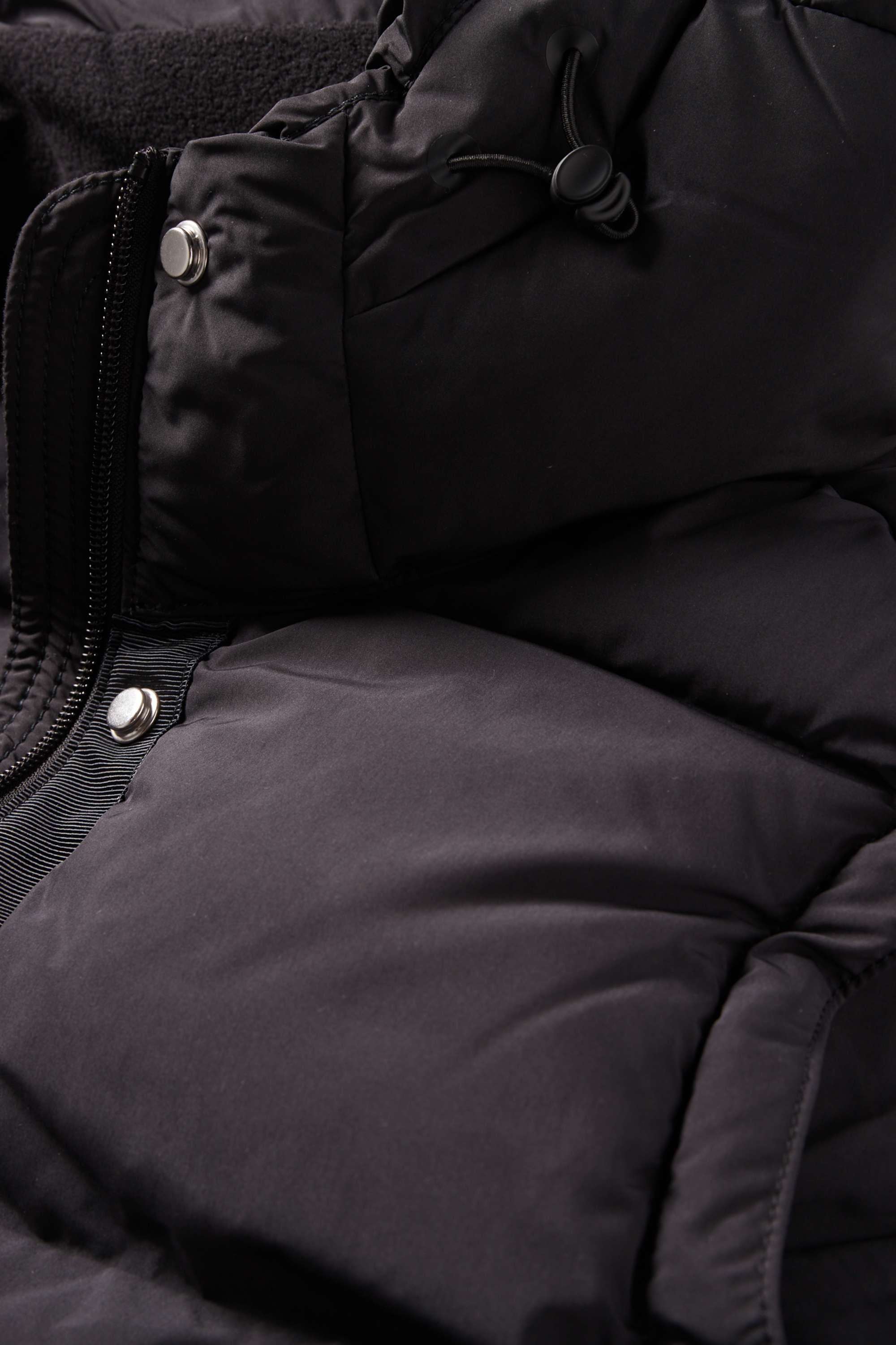 Quilted gilet with hood - water-repellent black
