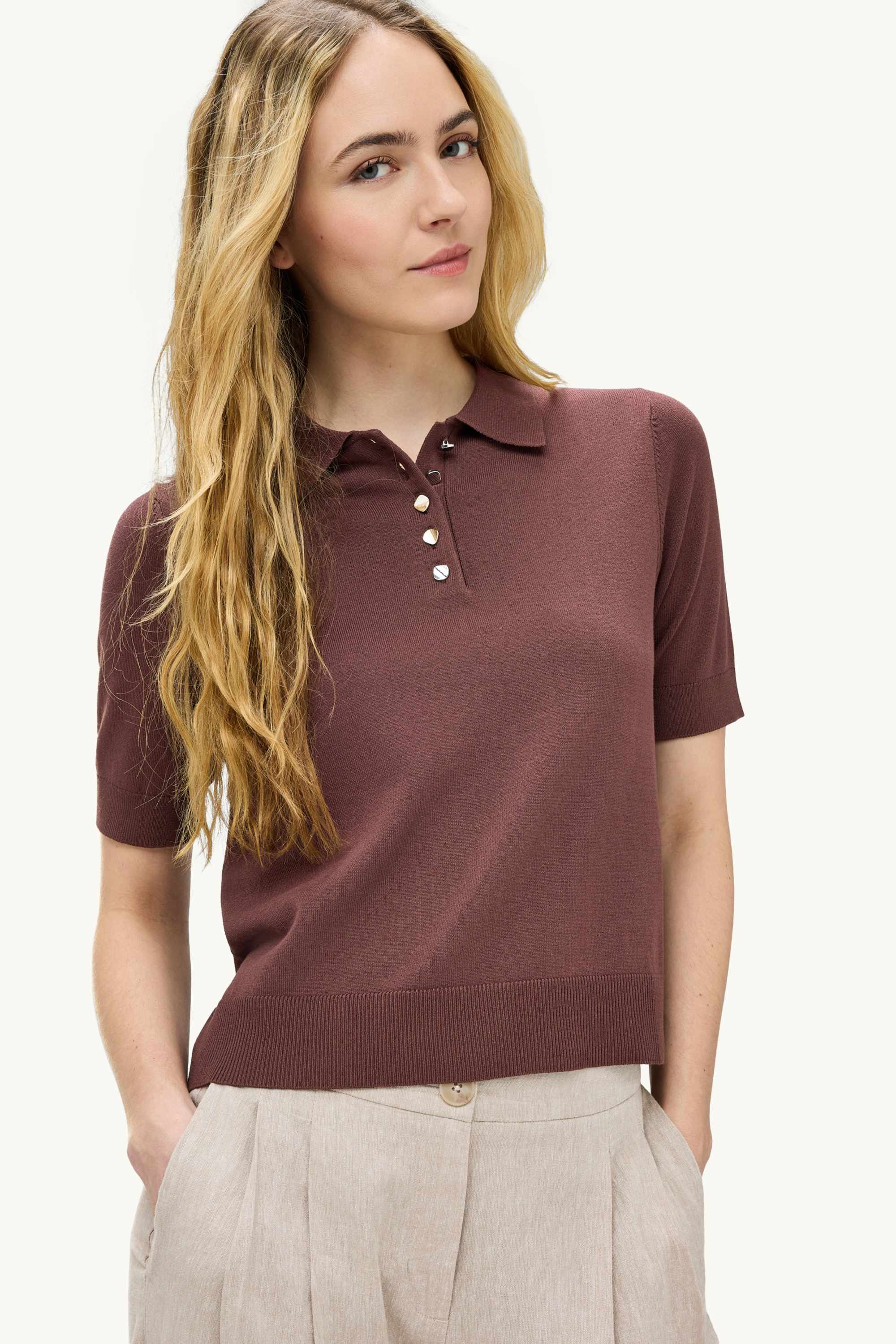 Knitted polo shirt - regular fit brown