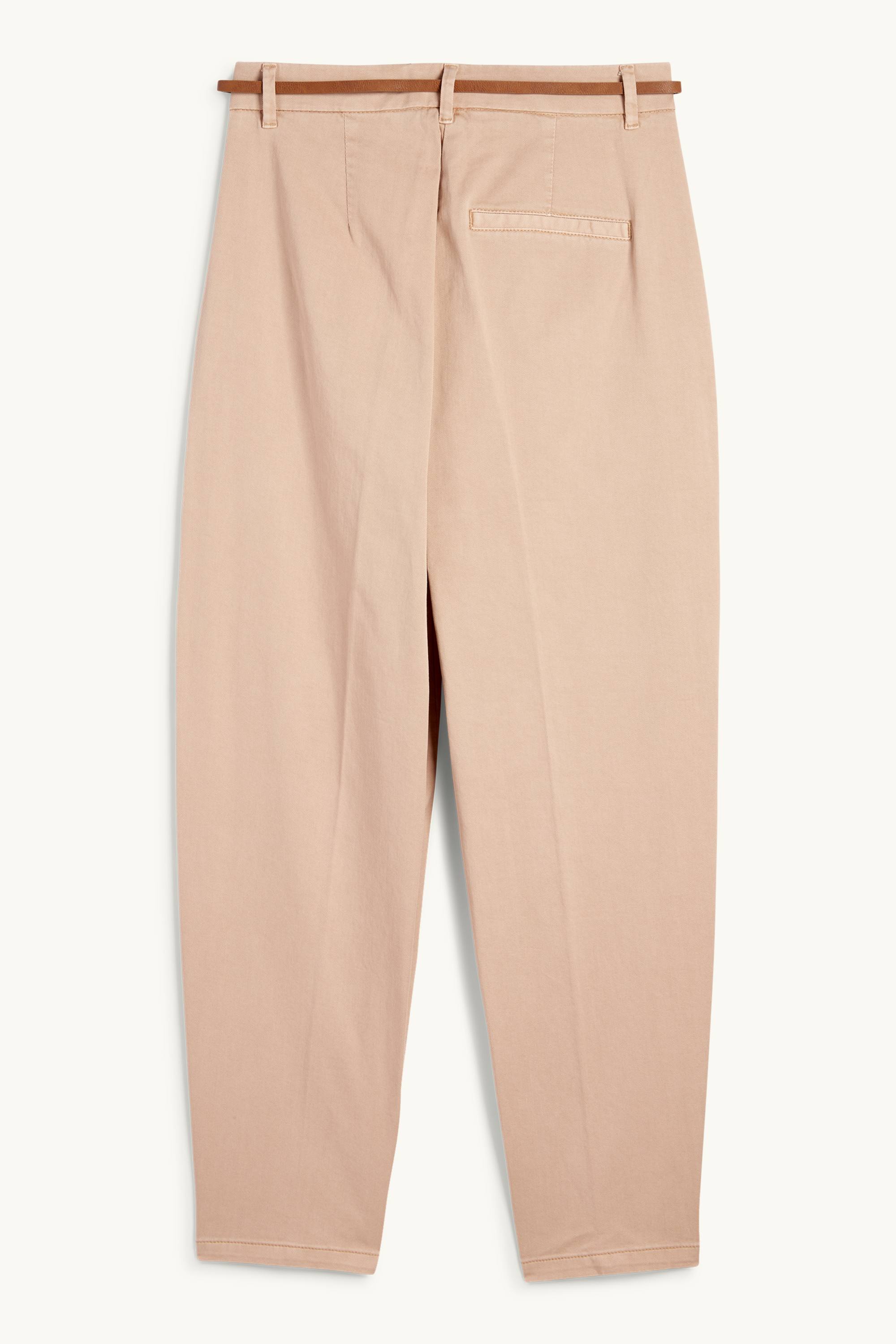 Cloth trousers with belt - high waist - barrel leg beige