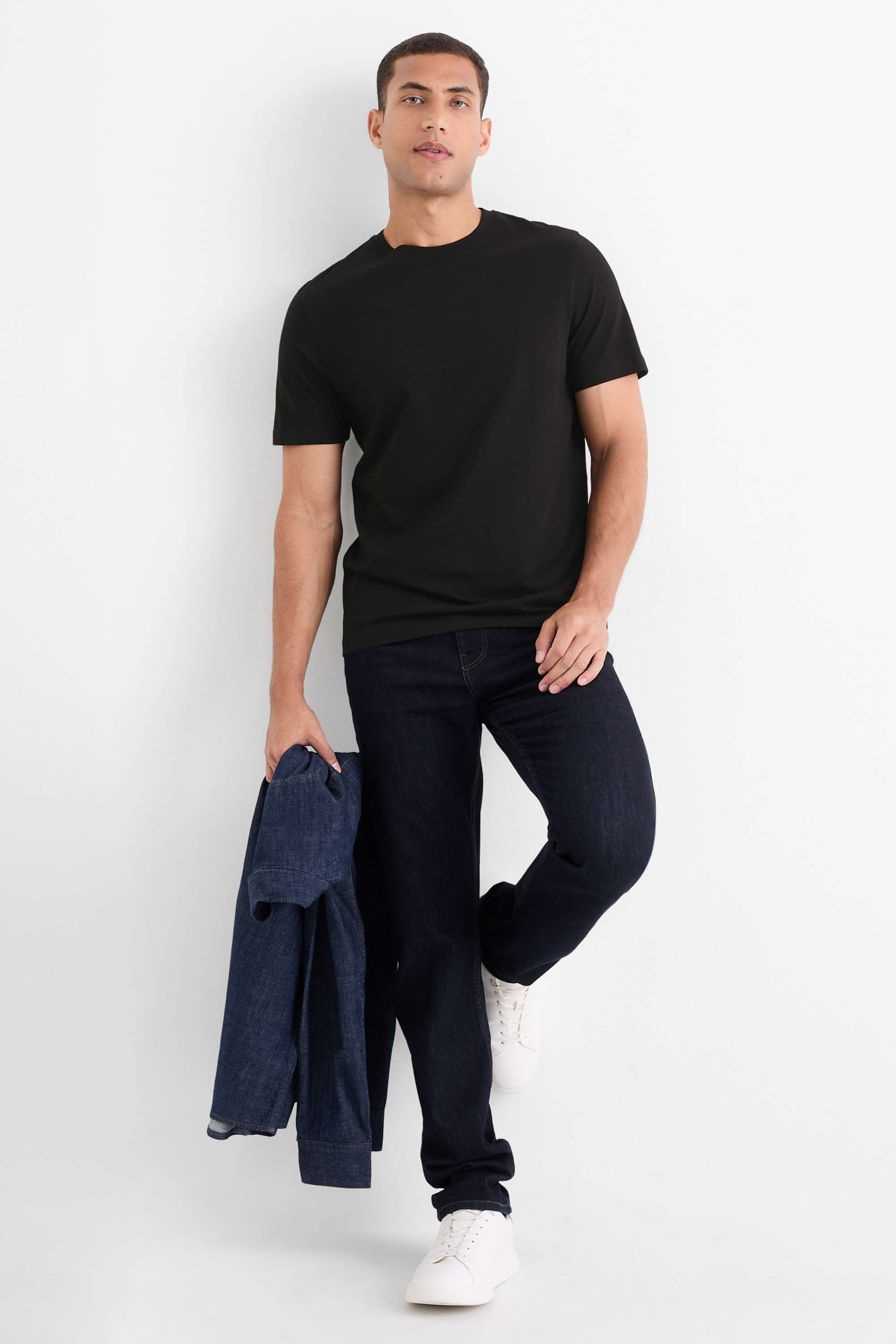 T-shirt - regular fit black