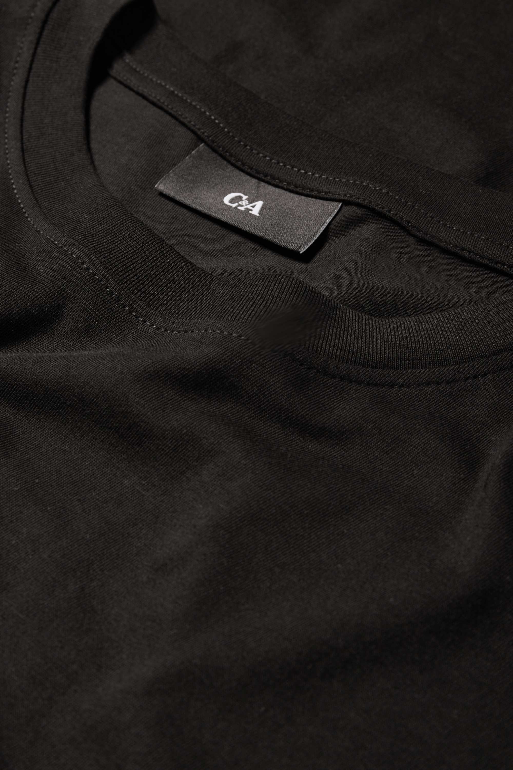 T-shirt - regular fit black