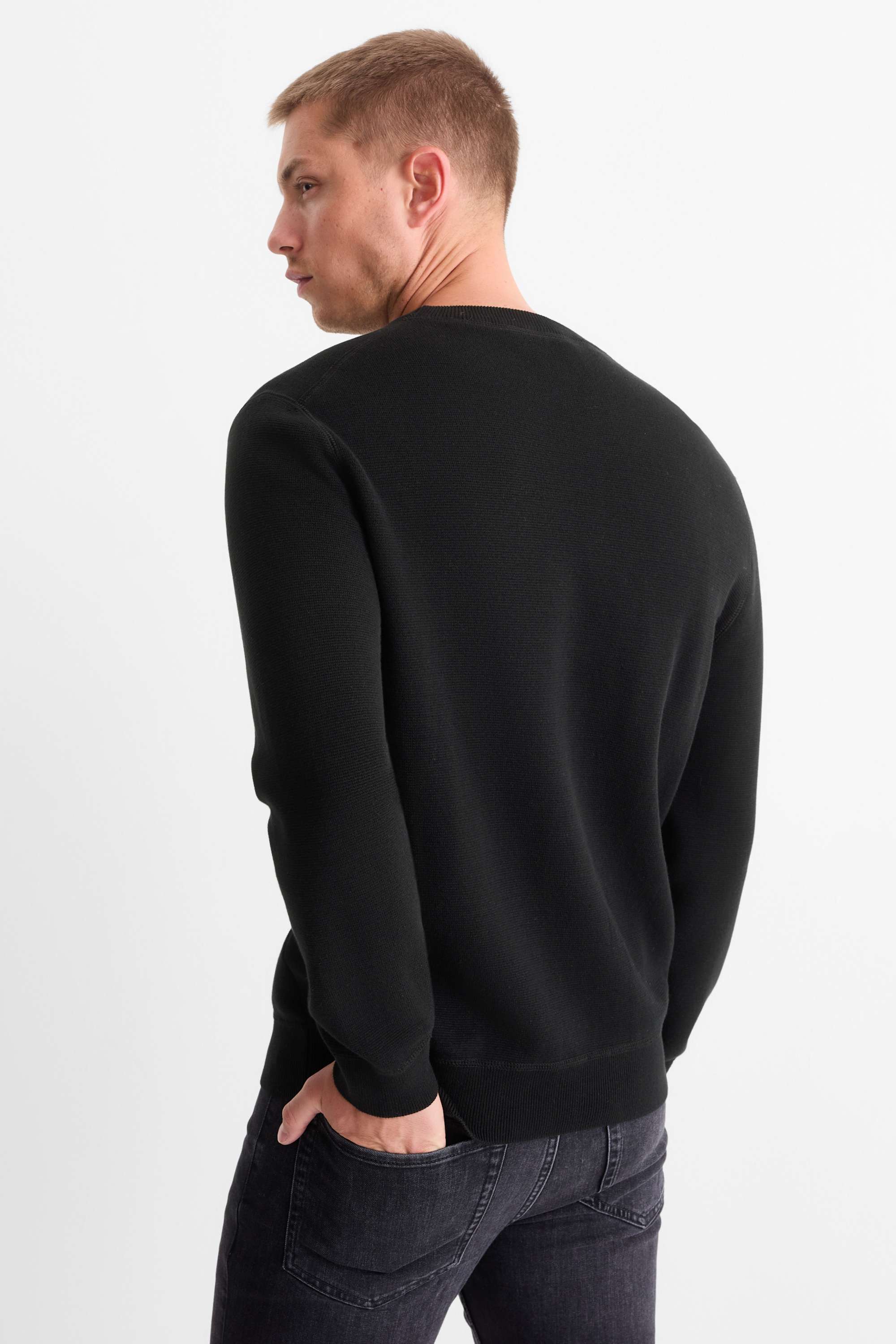 Jumper black