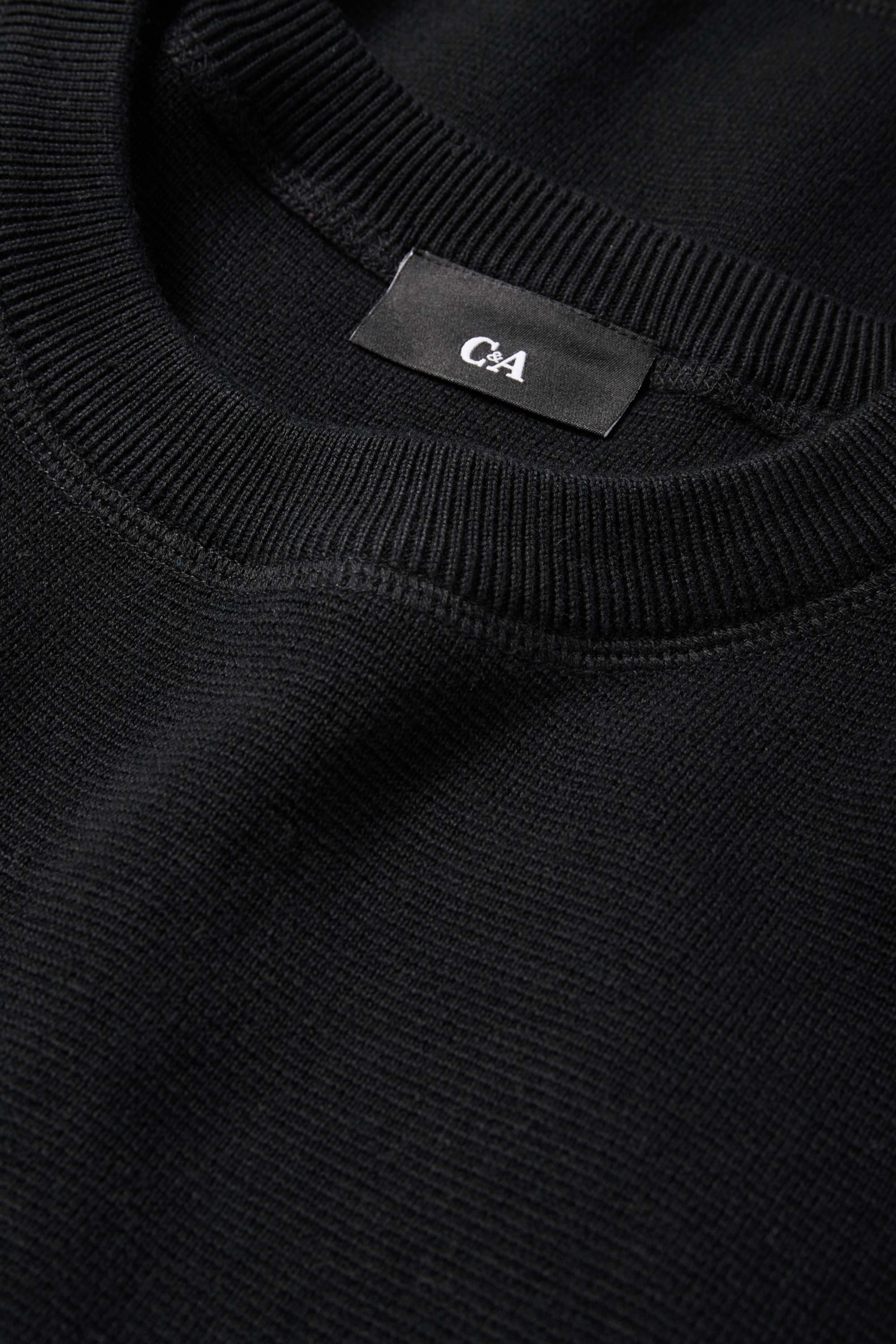 Jumper black