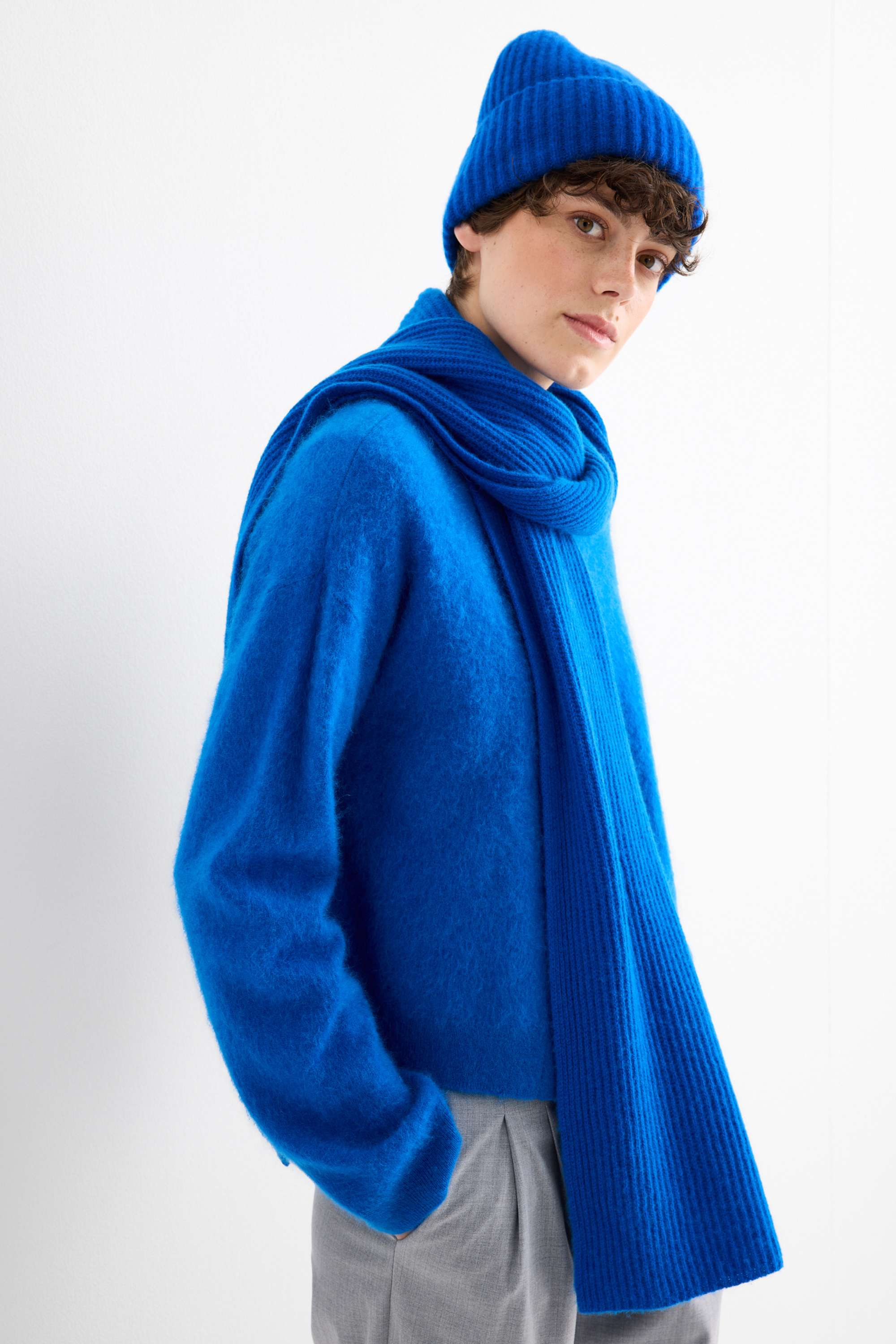 Cashmere scarf - ribbed blue