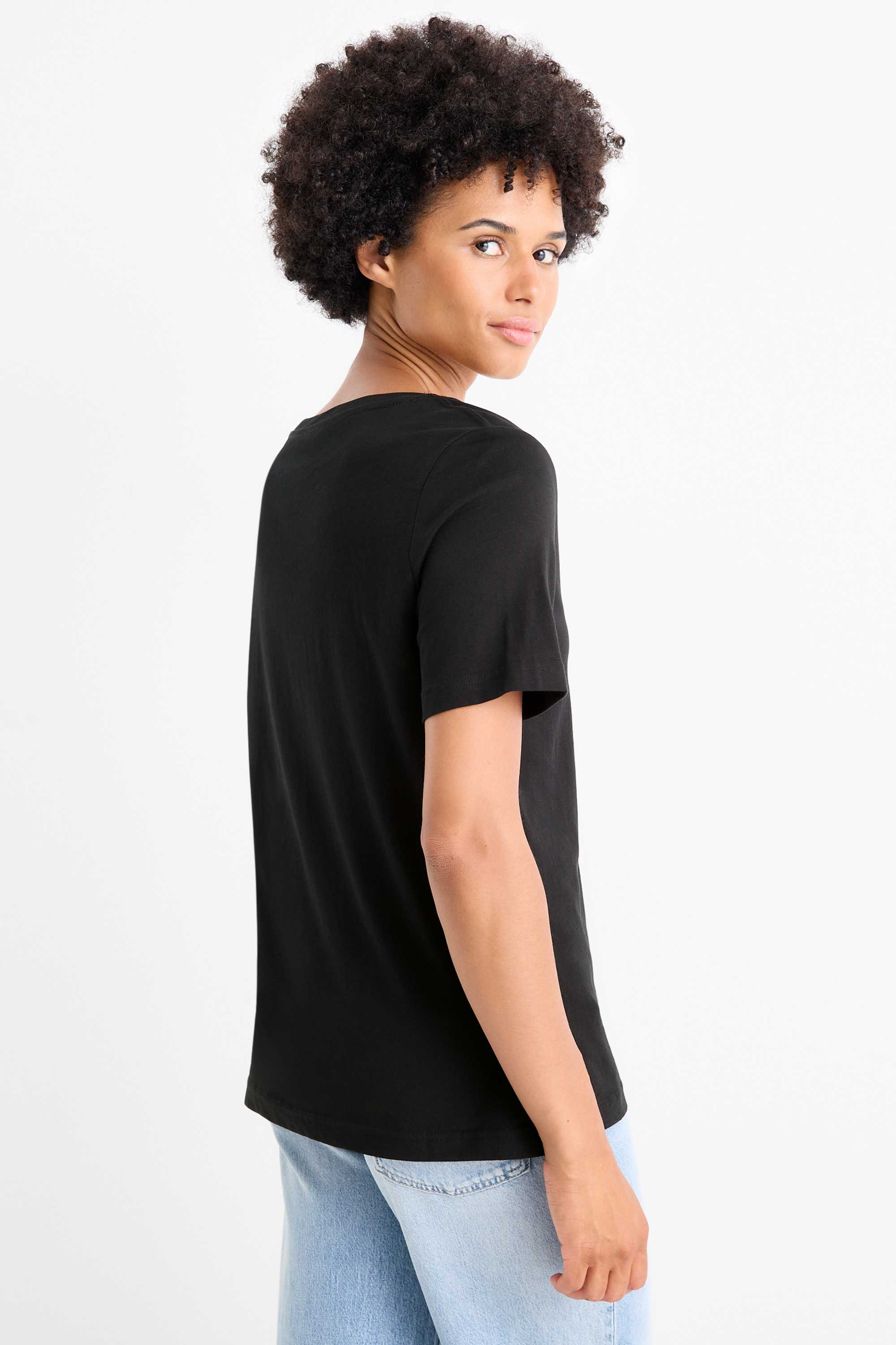 V-neck T-shirt - regular fit black