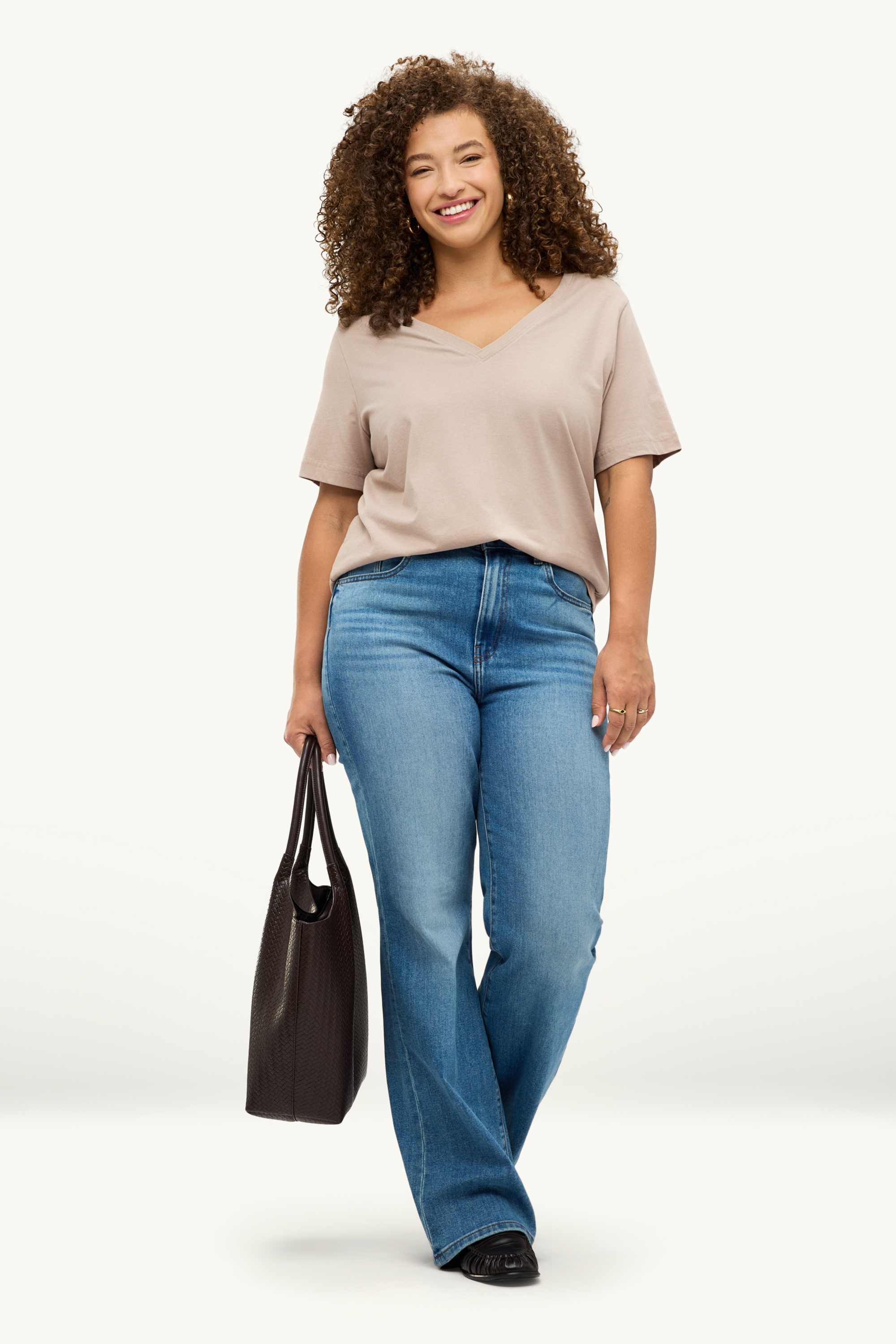 V-neck T-shirt - regular fit beige