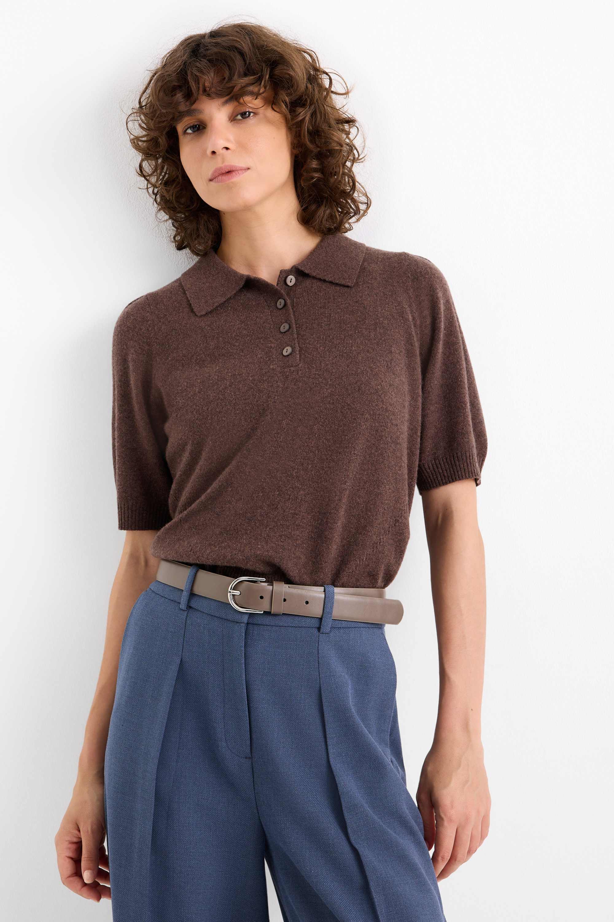 Knitted cashmere jumper - short sleeve dark brown