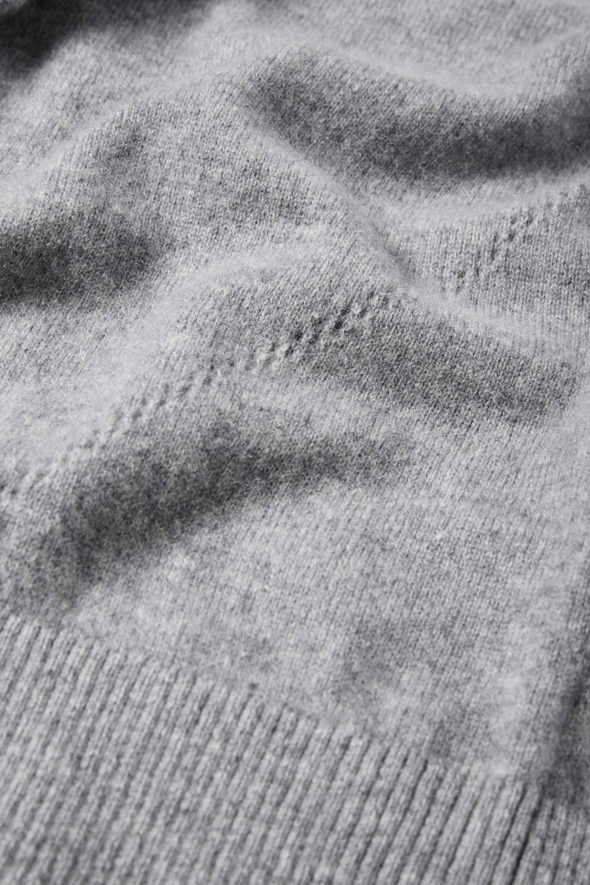 Knitted cashmere jumper - short sleeve gray