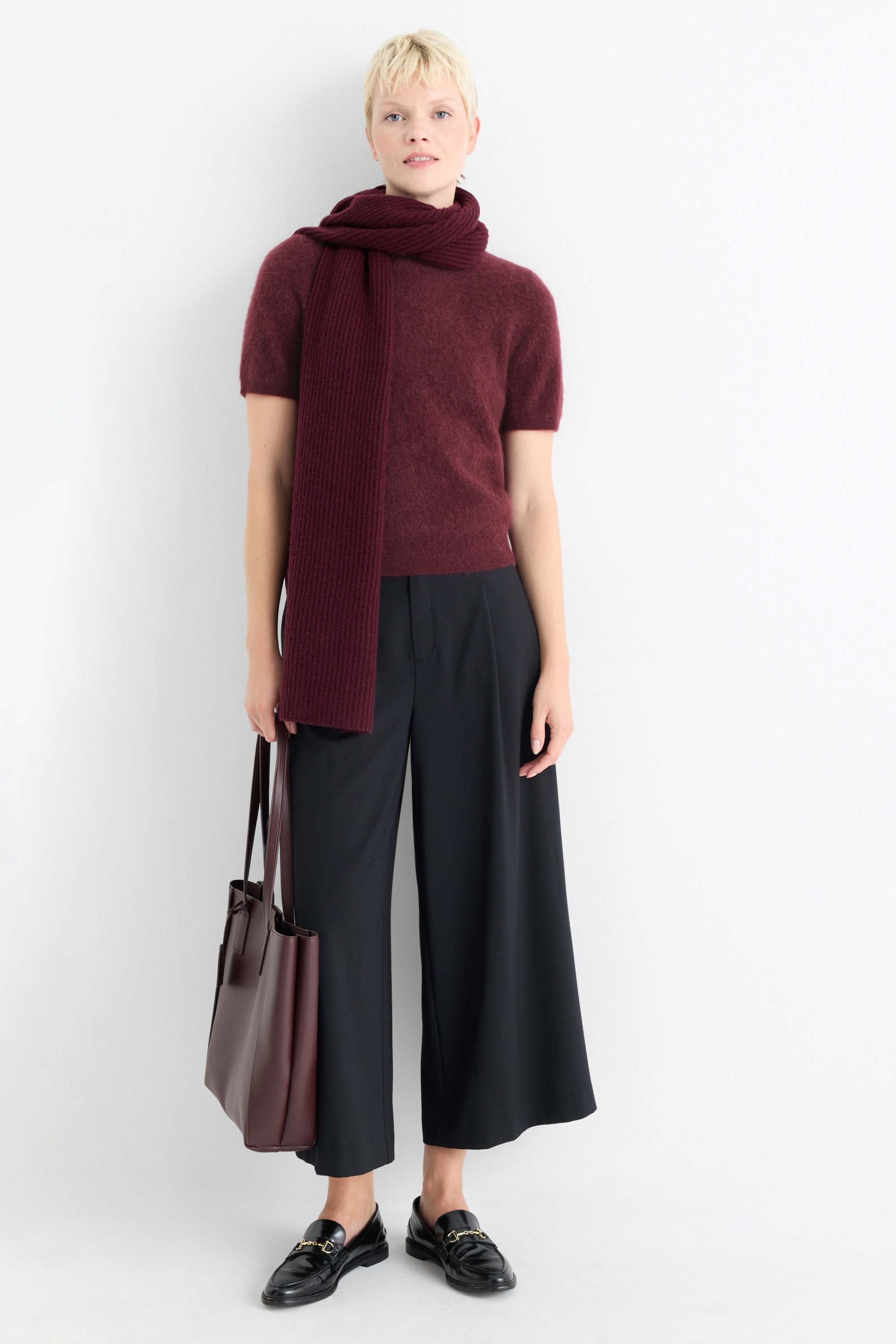 Knitted cashmere jumper - short sleeve bordeaux
