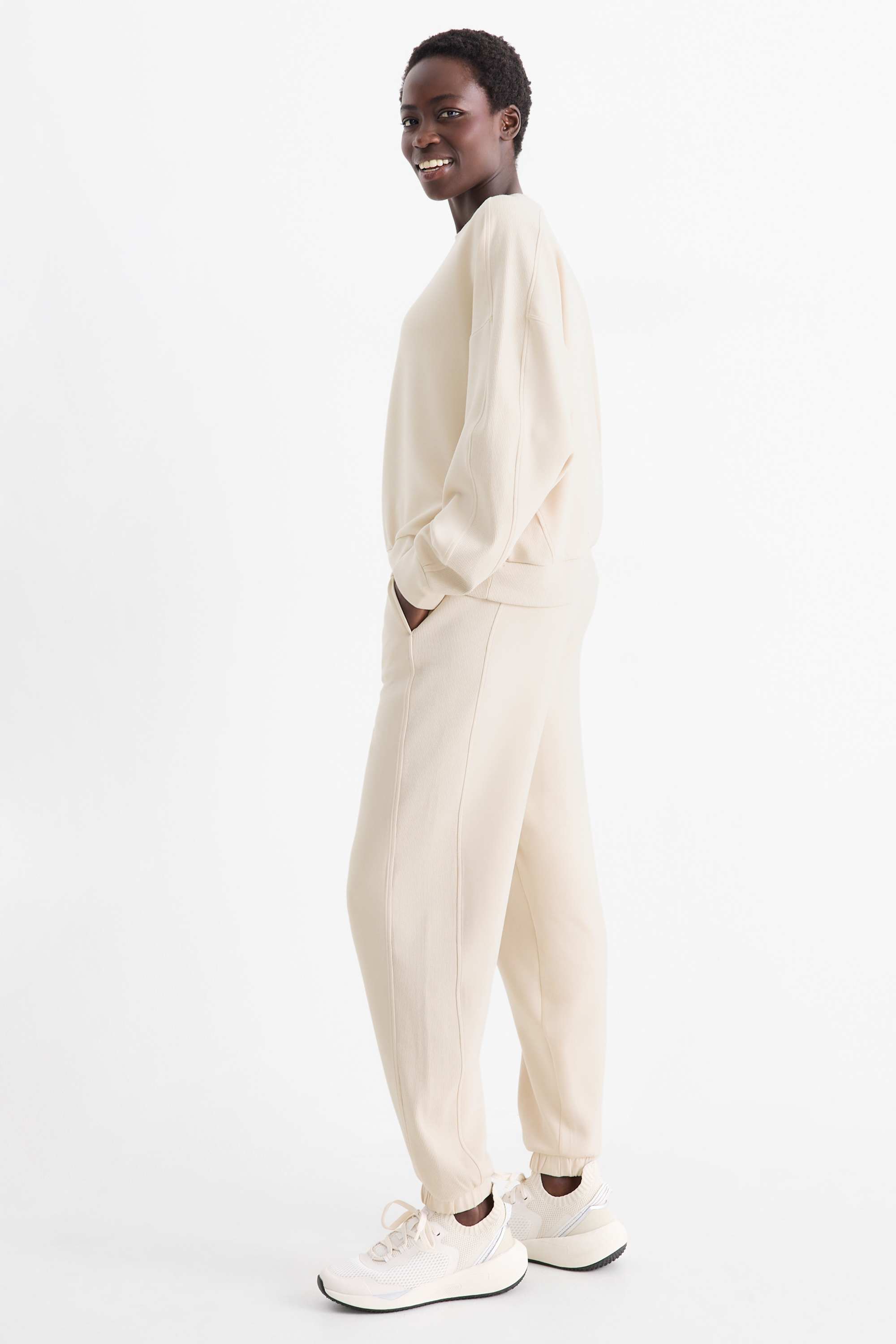 Tracksuit bottoms light beige