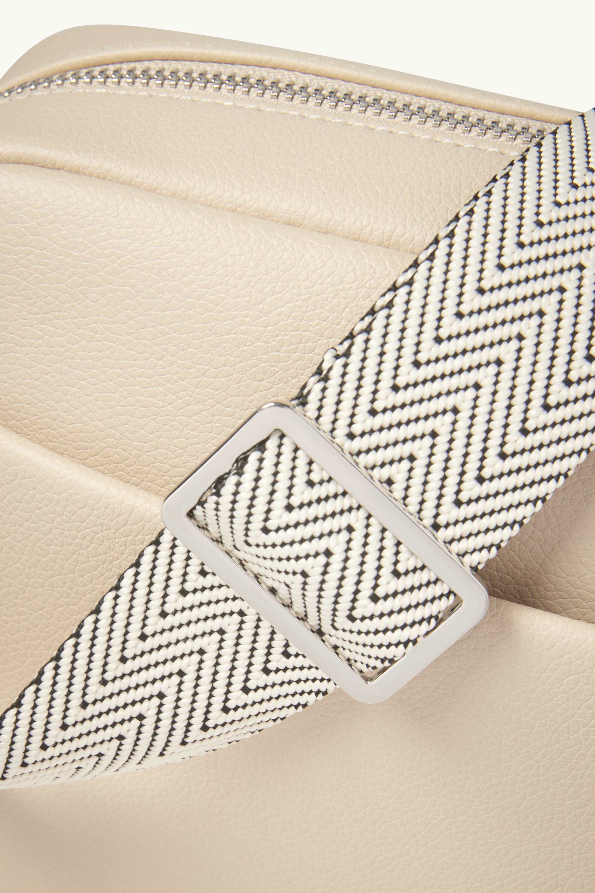 Crossbody bag with detachable bag strap - faux leather beige