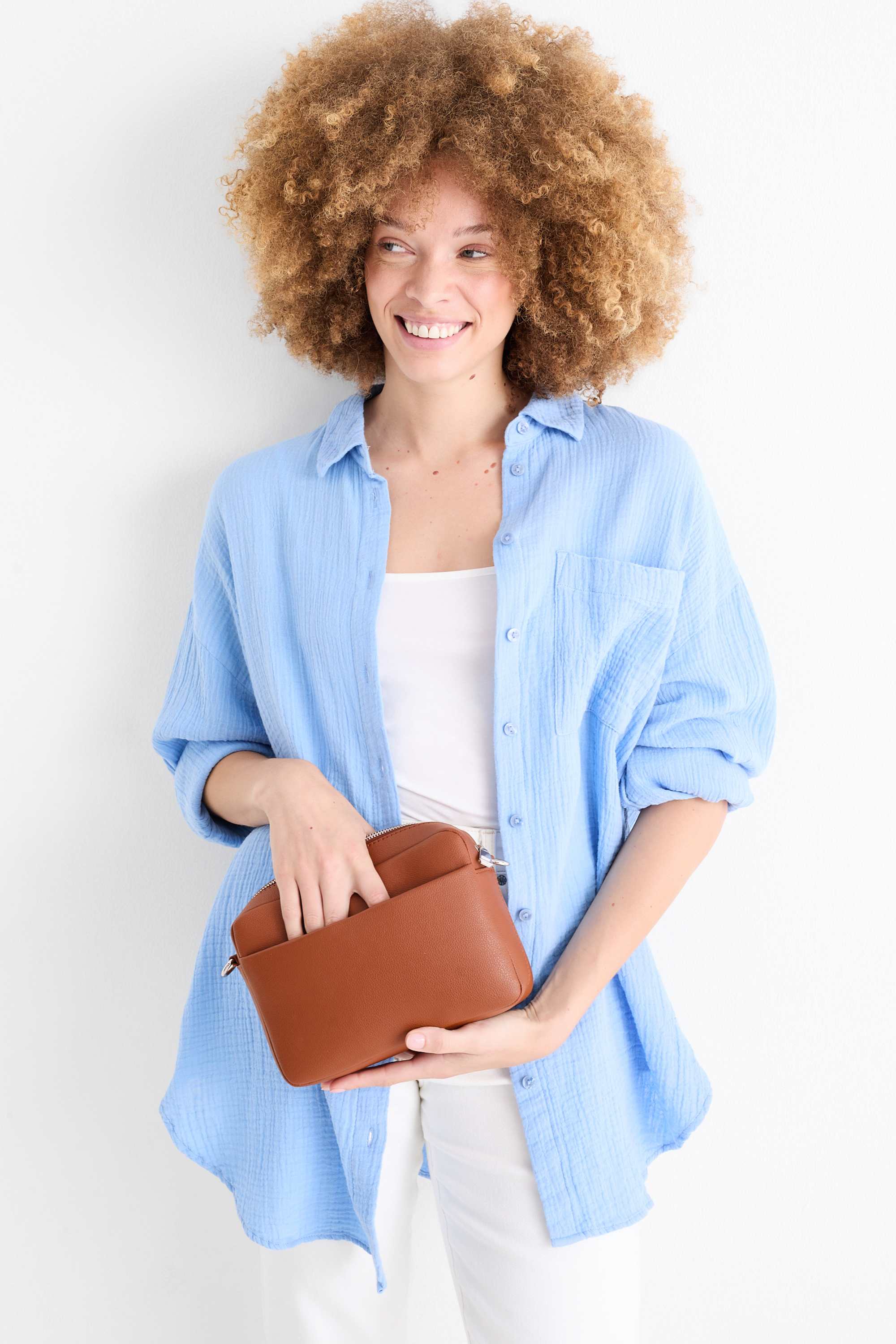 Crossbody bag with detachable bag strap - faux leather brown