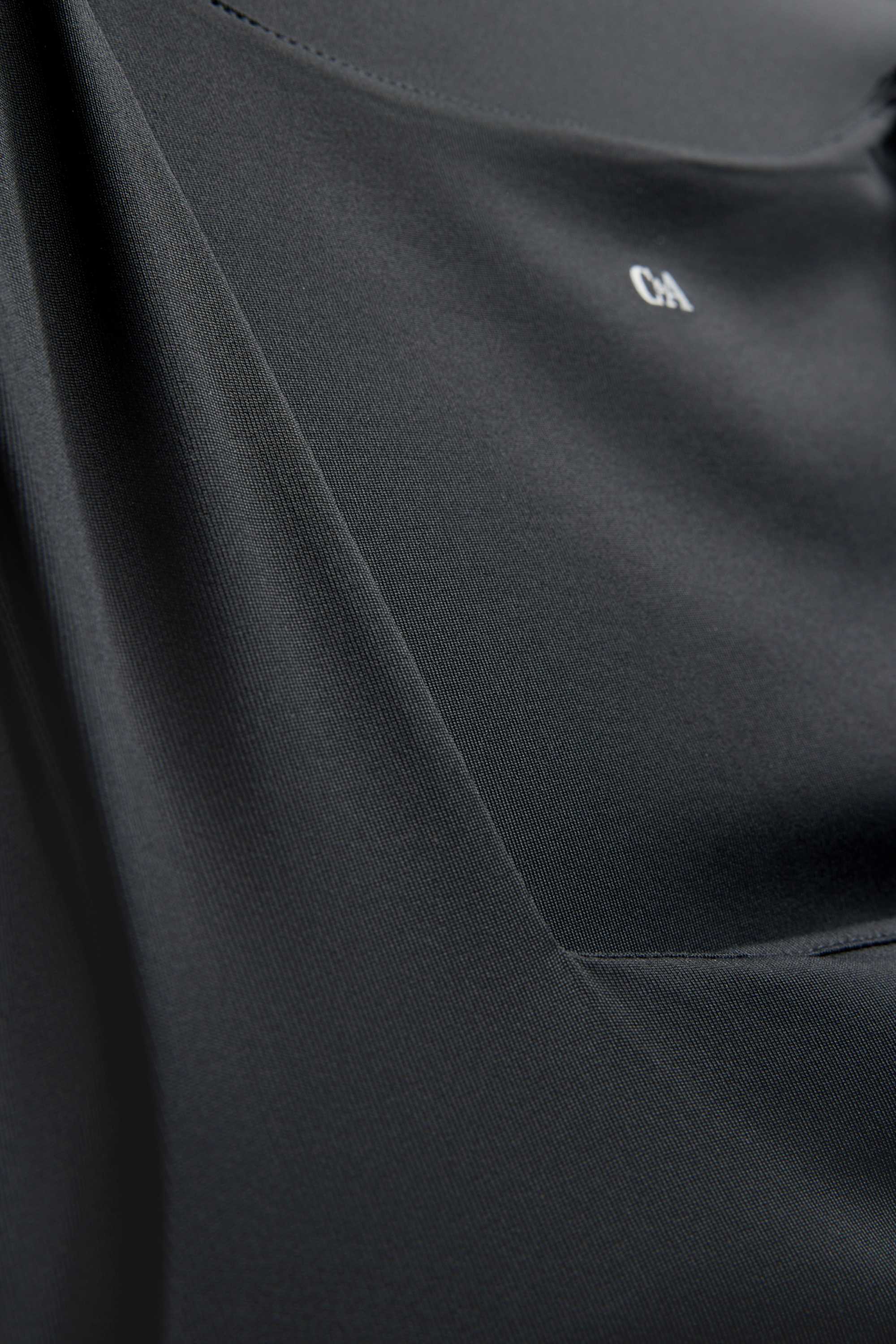Top black