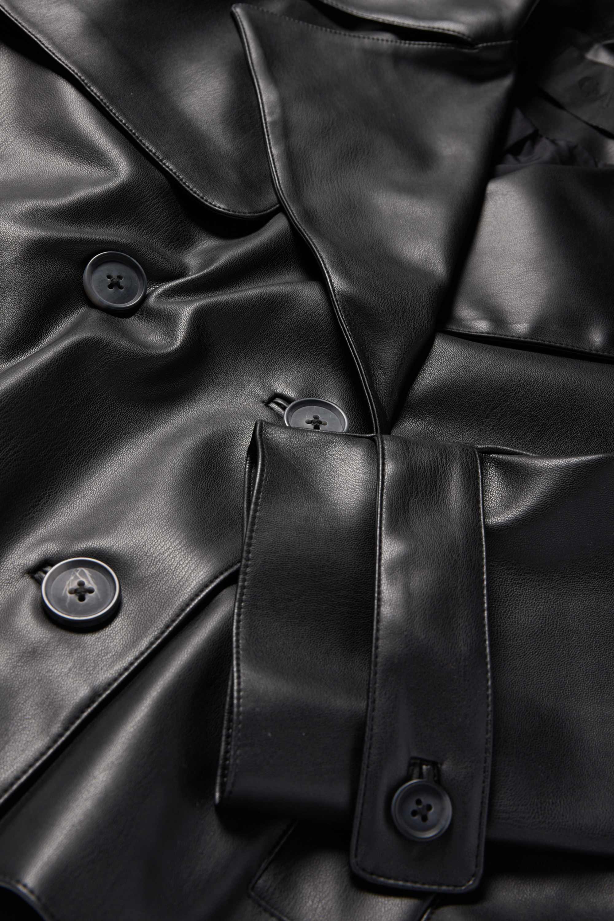 Cropped trench coat - faux leather black