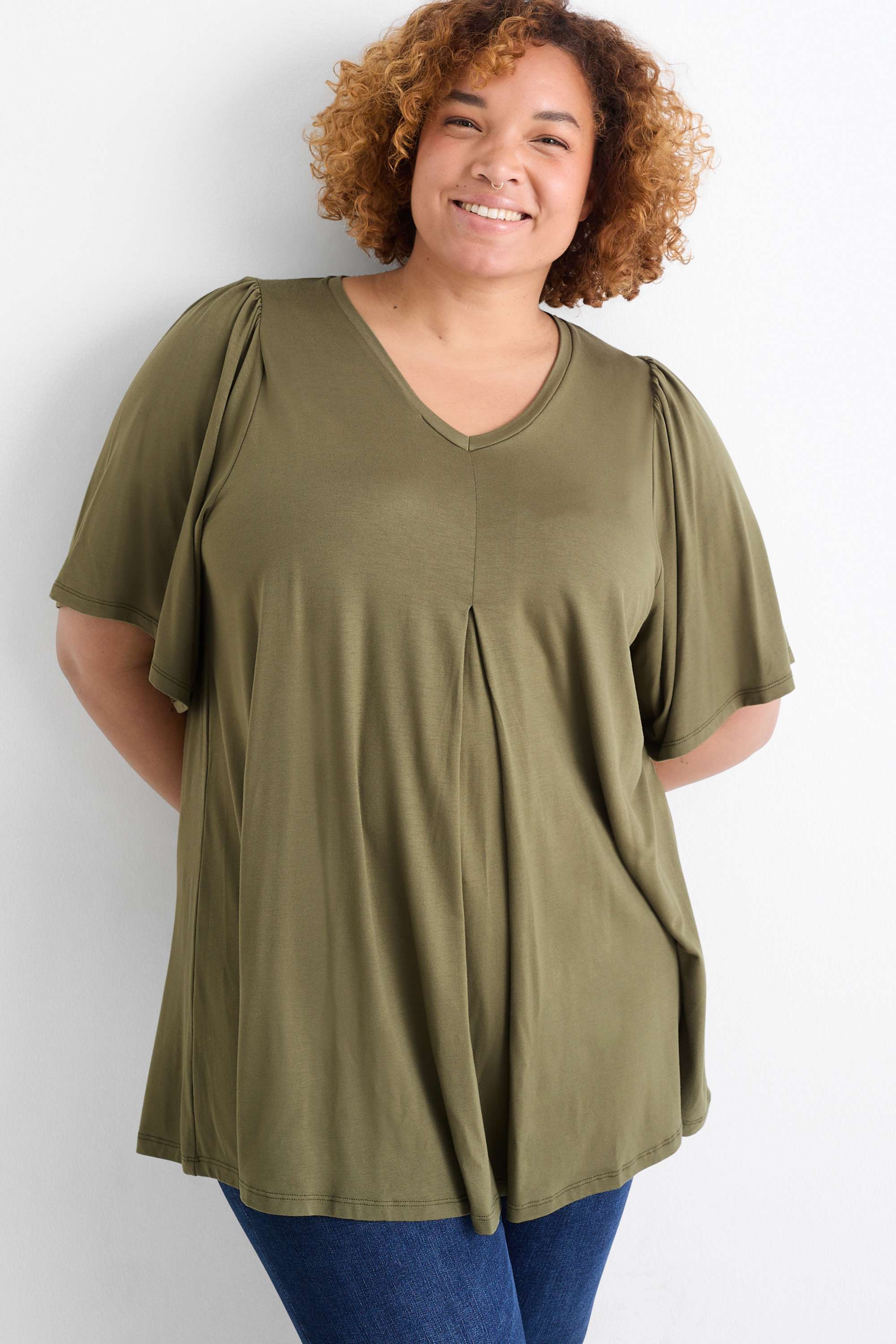 V-neck T-shirt khaki