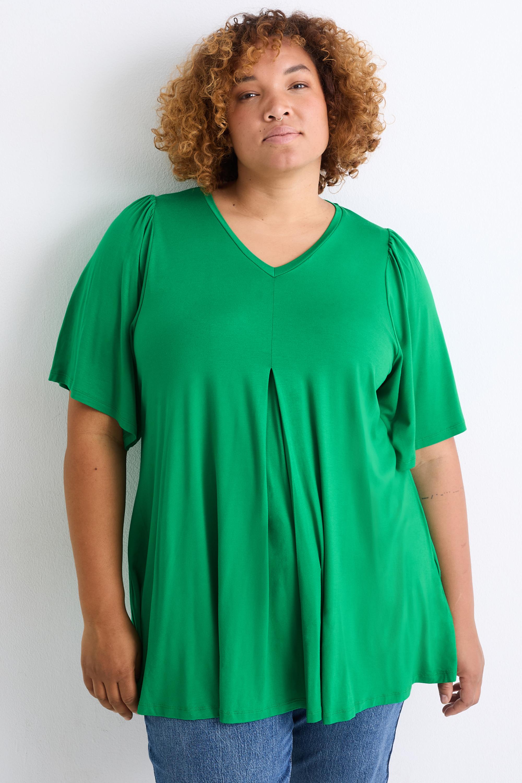V-neck T-shirt green