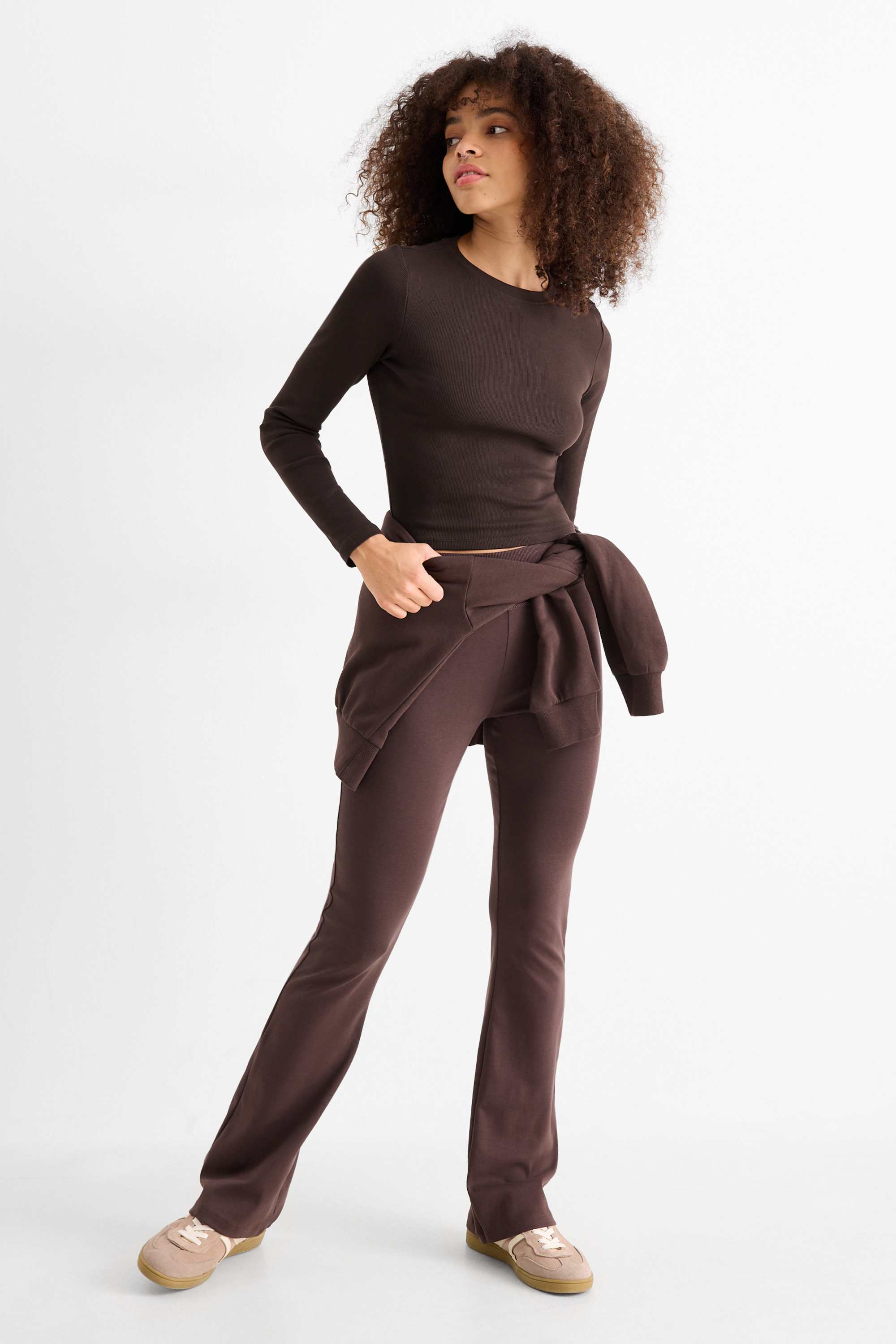 Cropped long sleeve top - ribbed dark brown