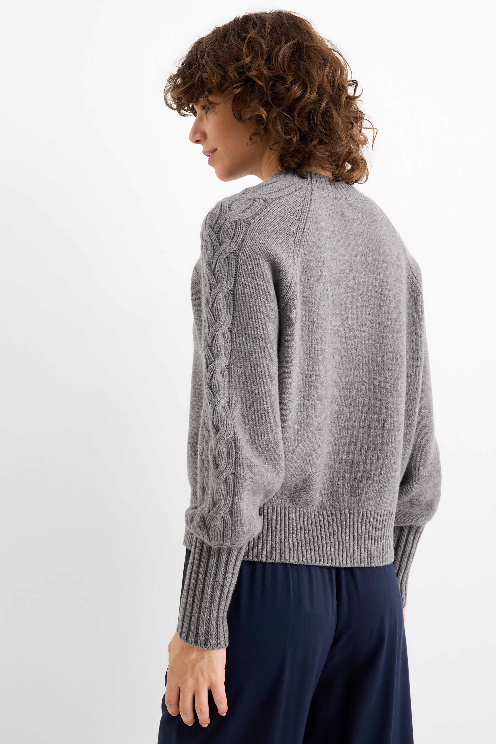 Cashmere jumper gray