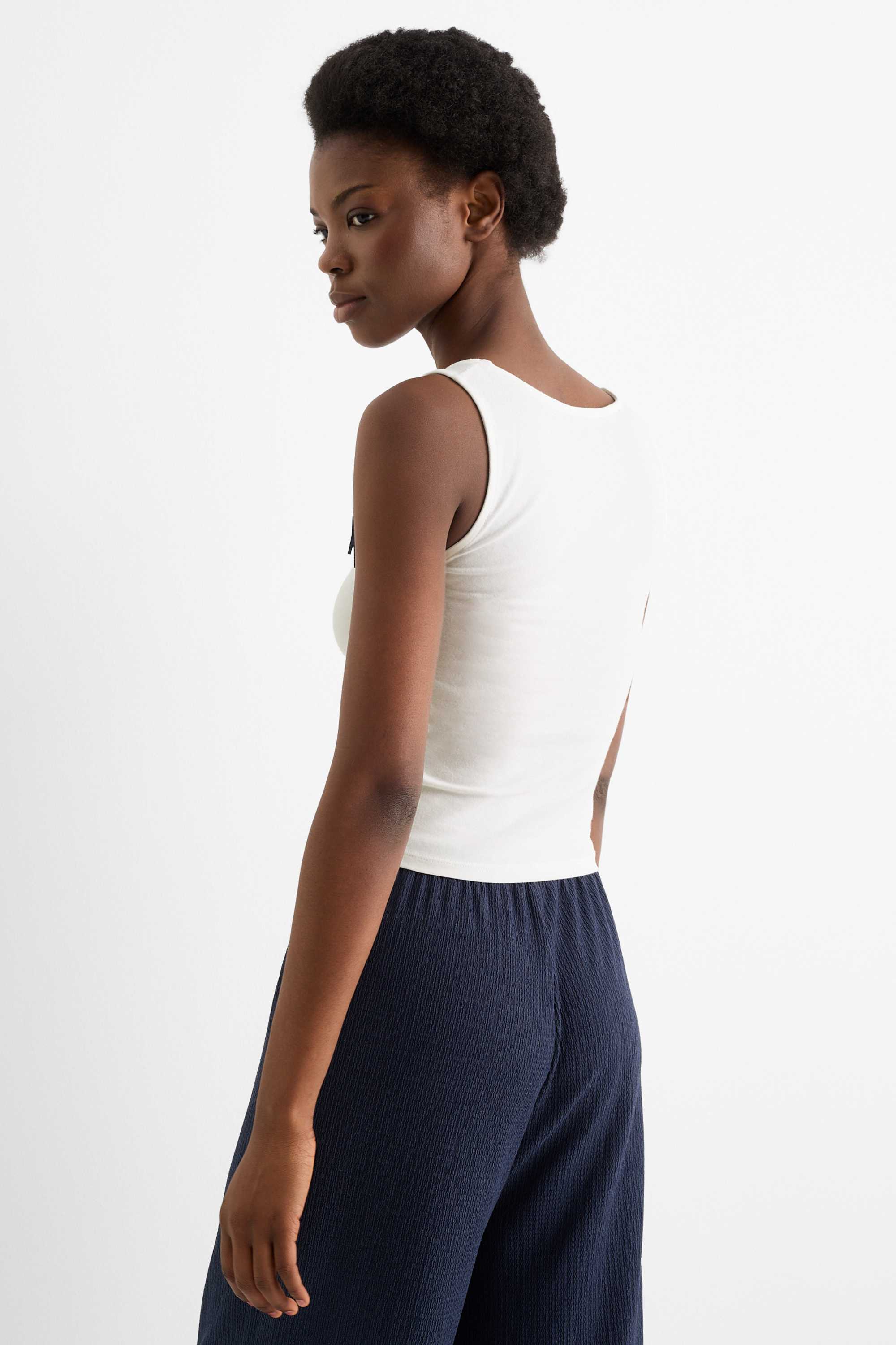 Cropped top white