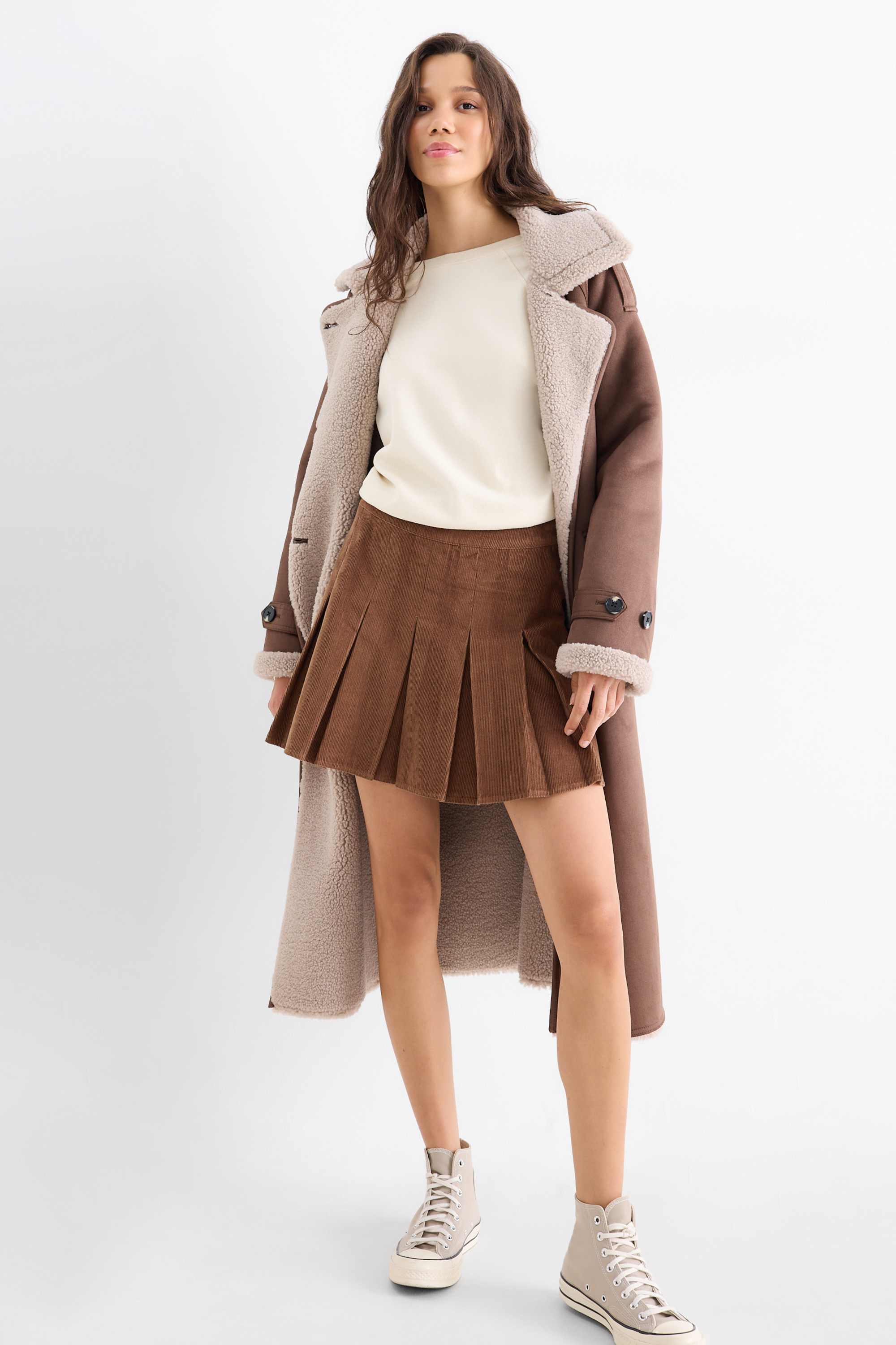 Corduroy pleated skirt brown