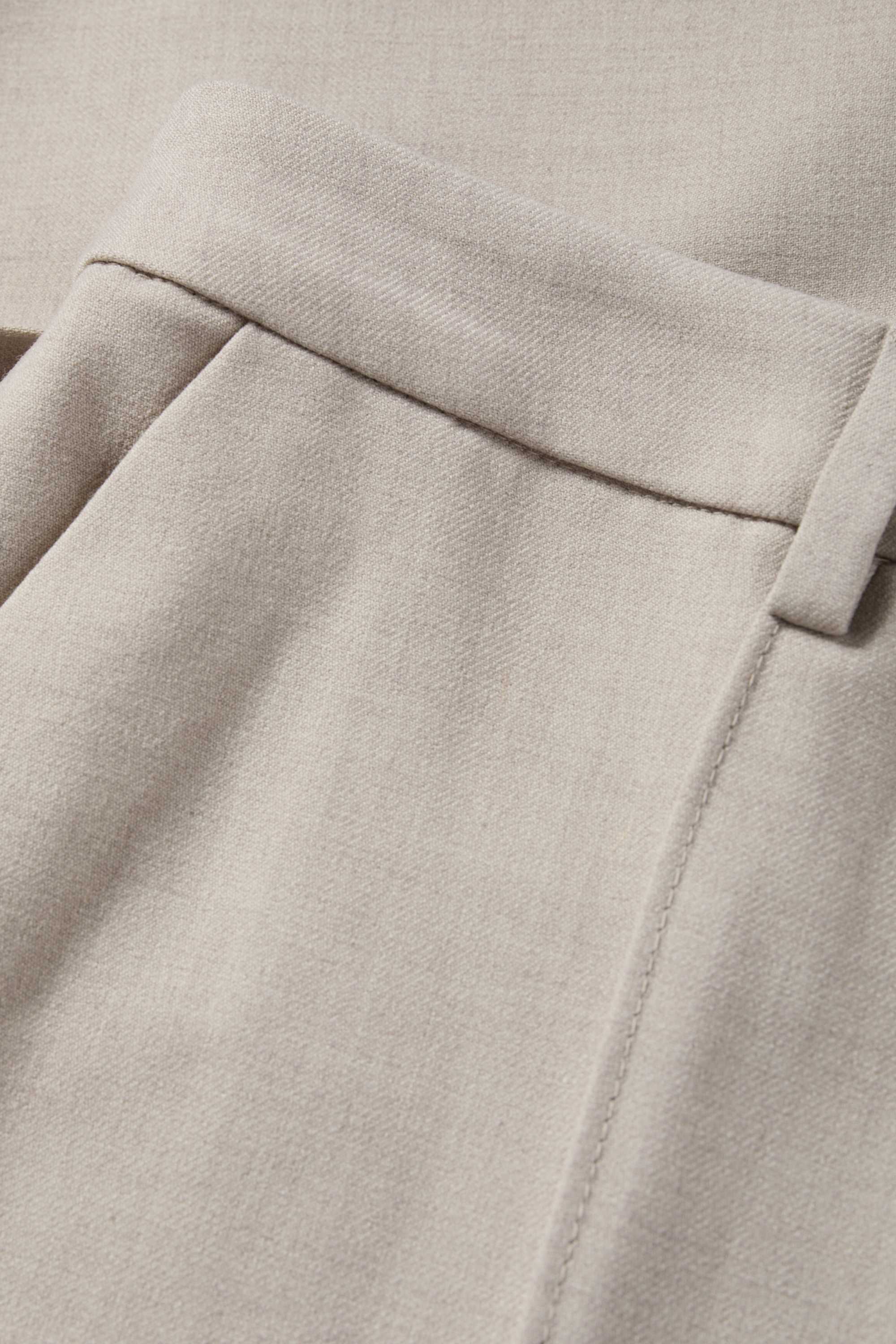Cloth trousers - mid-rise waist - tapered fit light beige