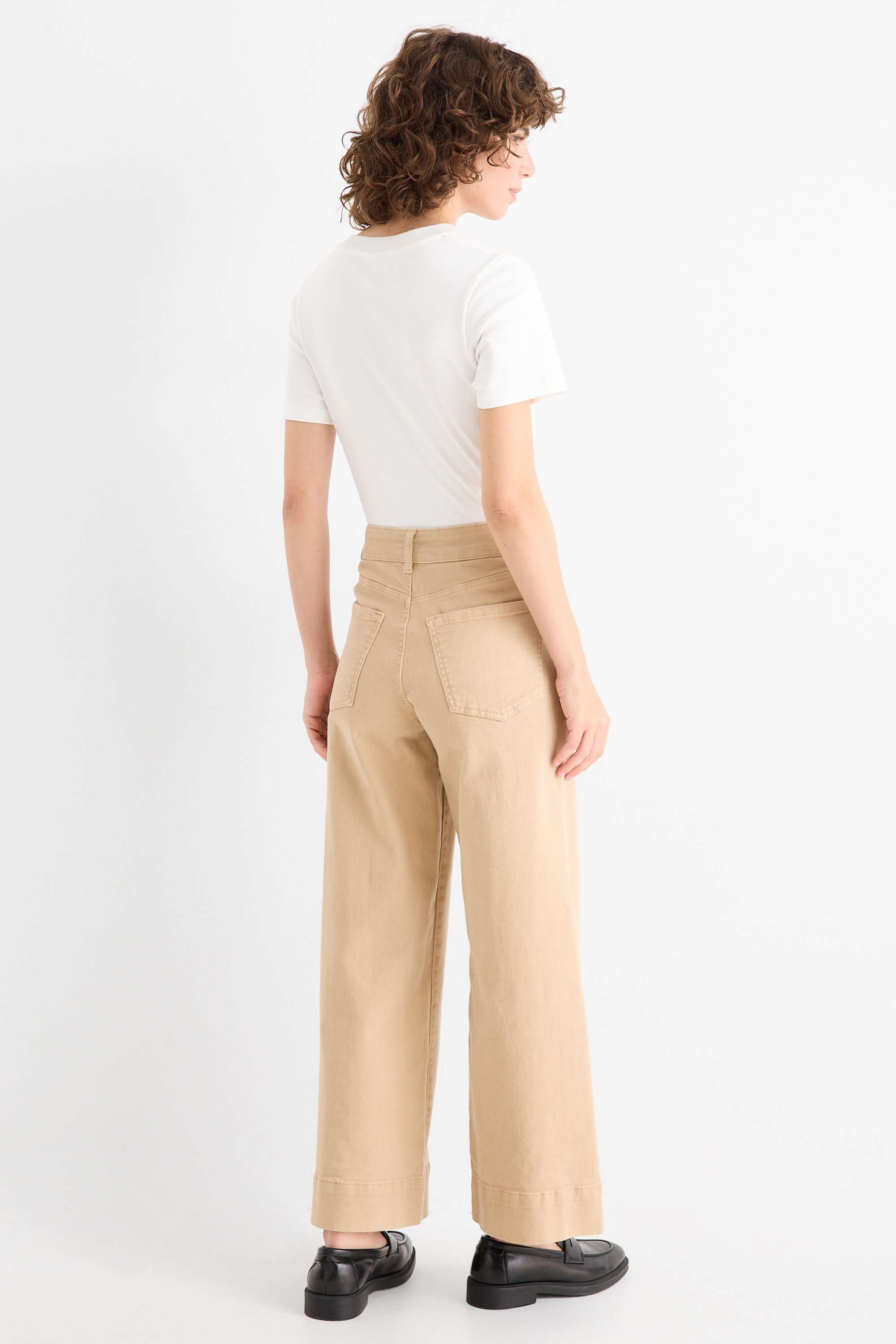 Cloth trousers - high waist - wide leg beige