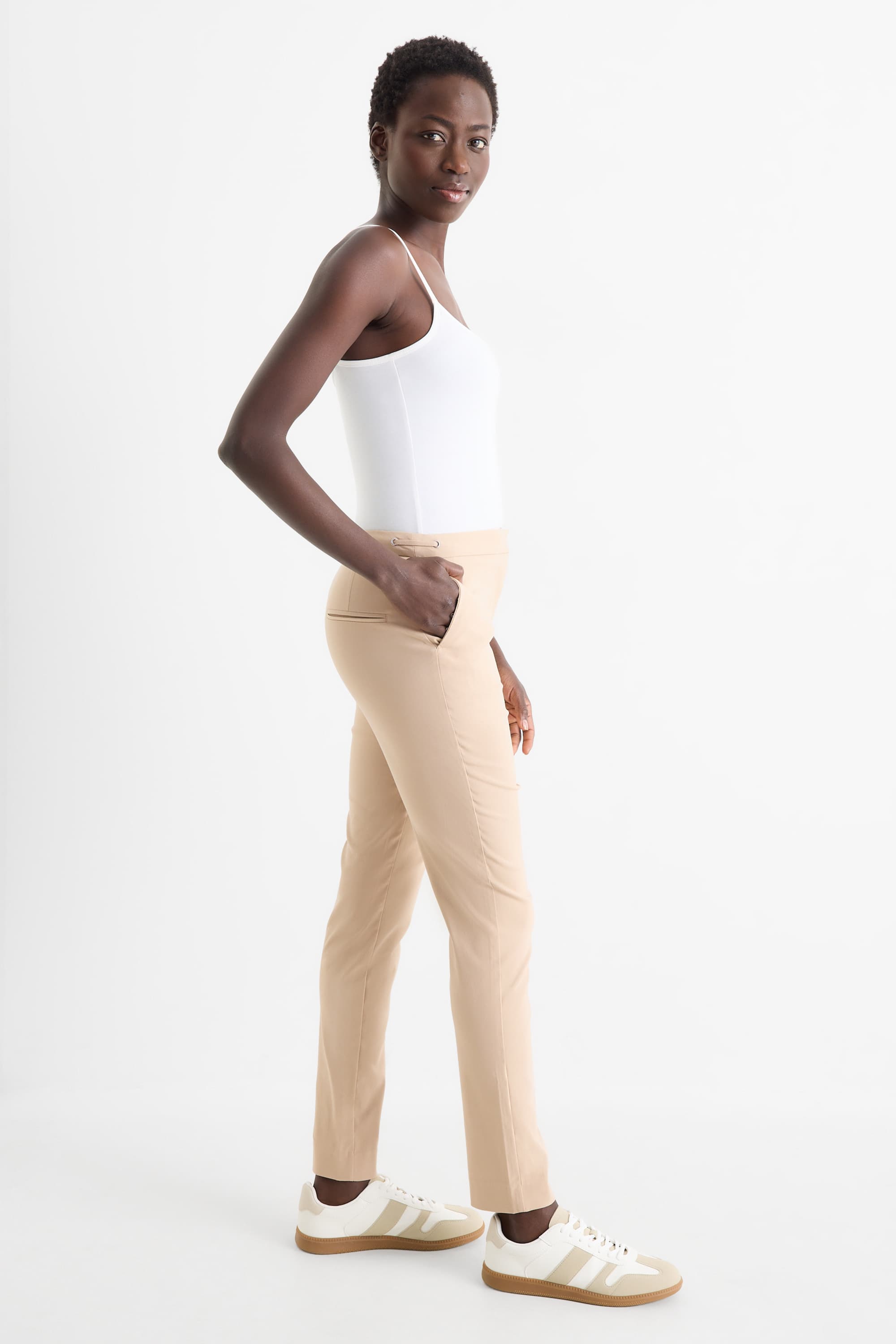 Cloth trousers - mid-rise waist - tapered fit beige
