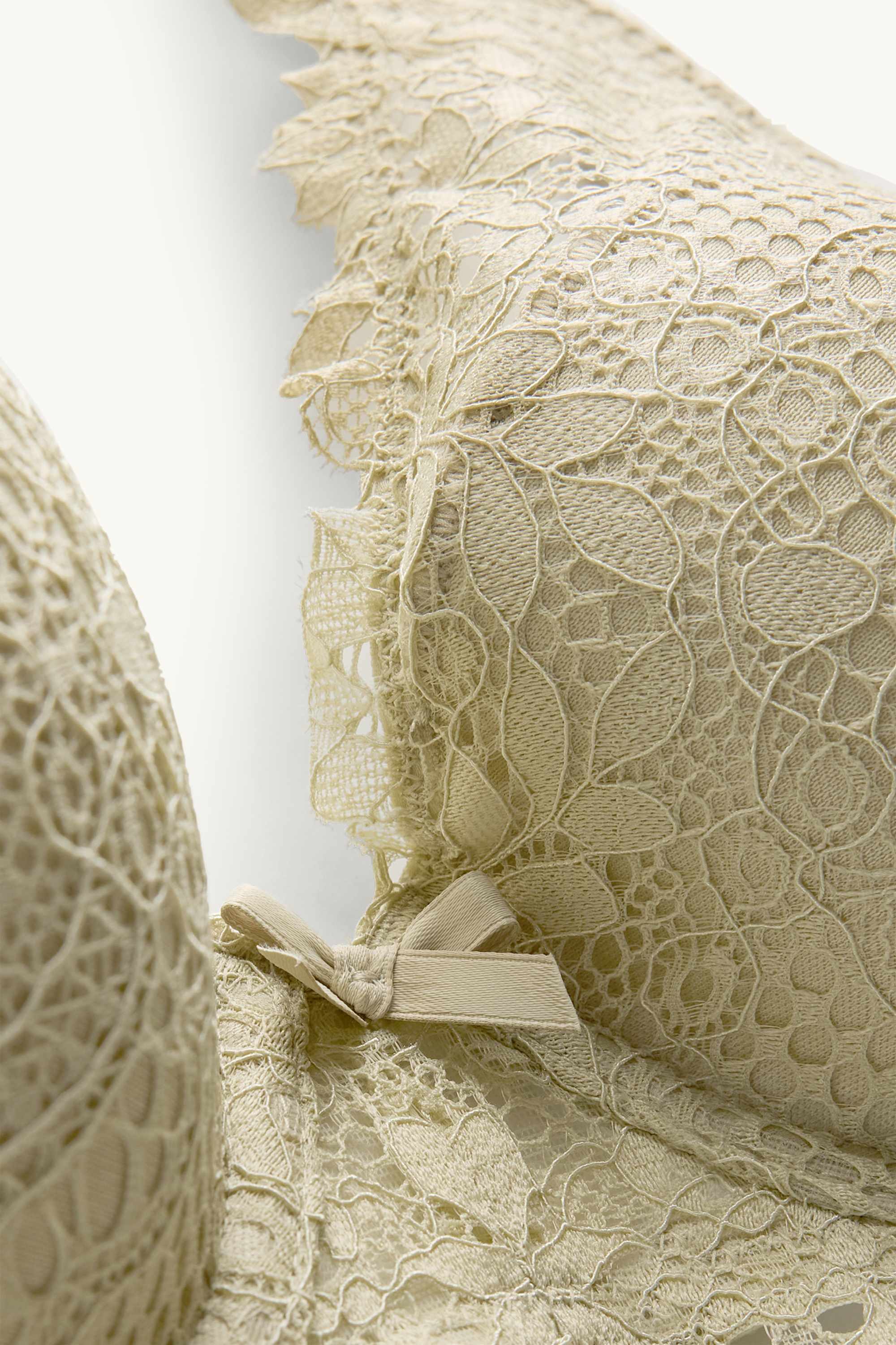 Underwire bra - PLUNGE - padded light green